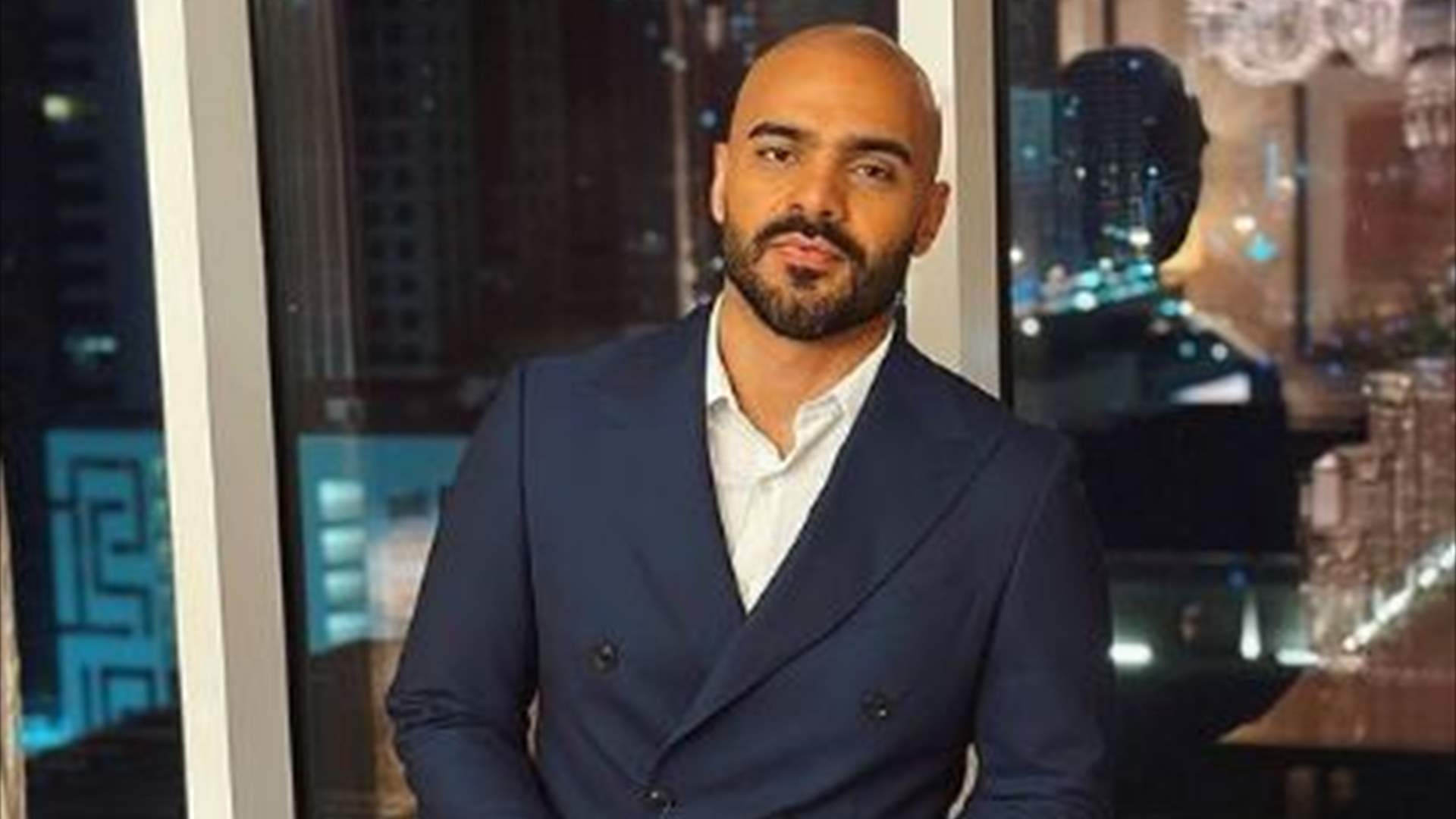 جوزيف عطية مفتول العضلات.. صور من داخل النادي الرياضي
