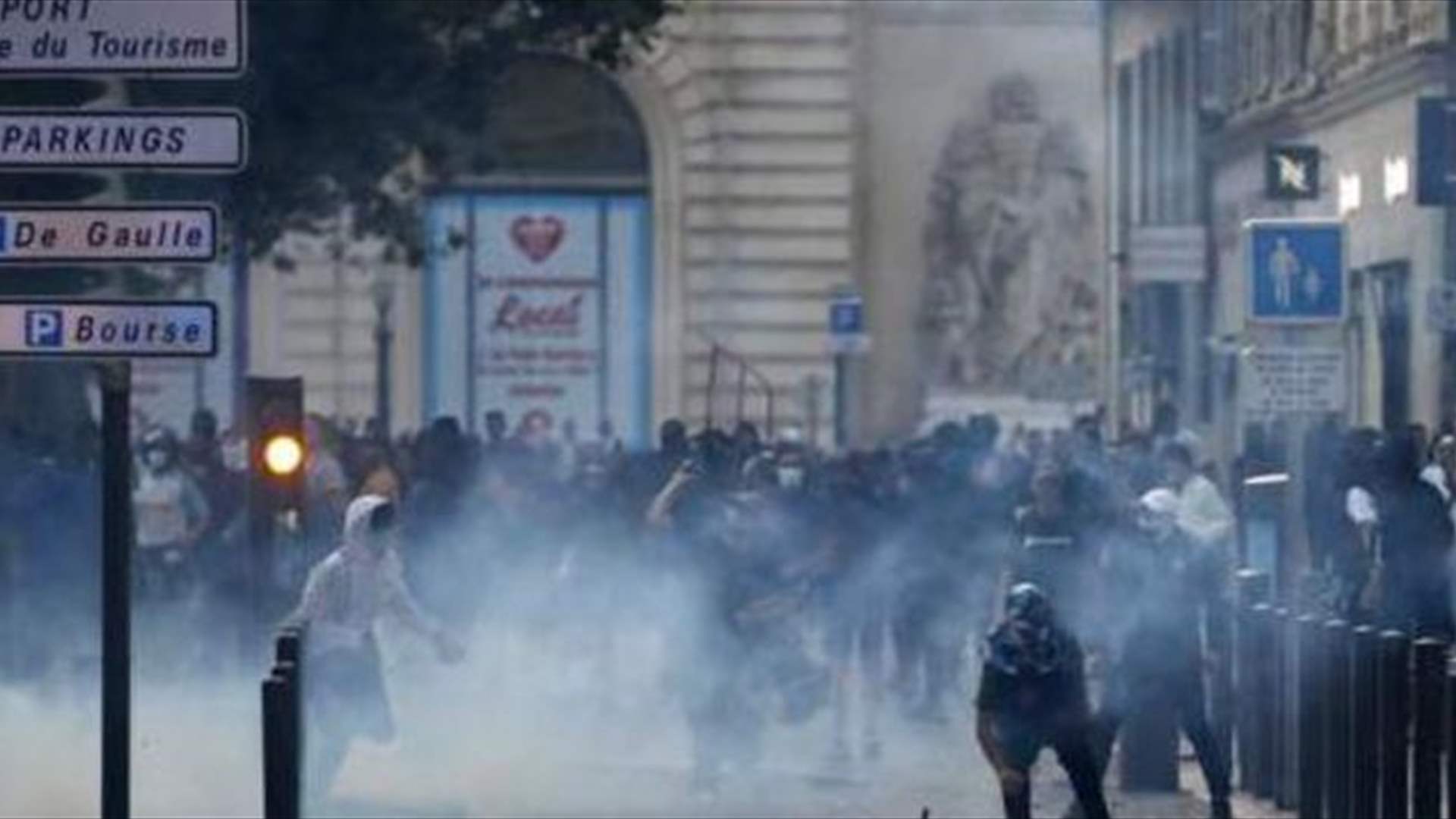وزارة الداخلية الفرنسية: توقيف 322 شخصا على خلفية الشغب في فرنسا الأحد