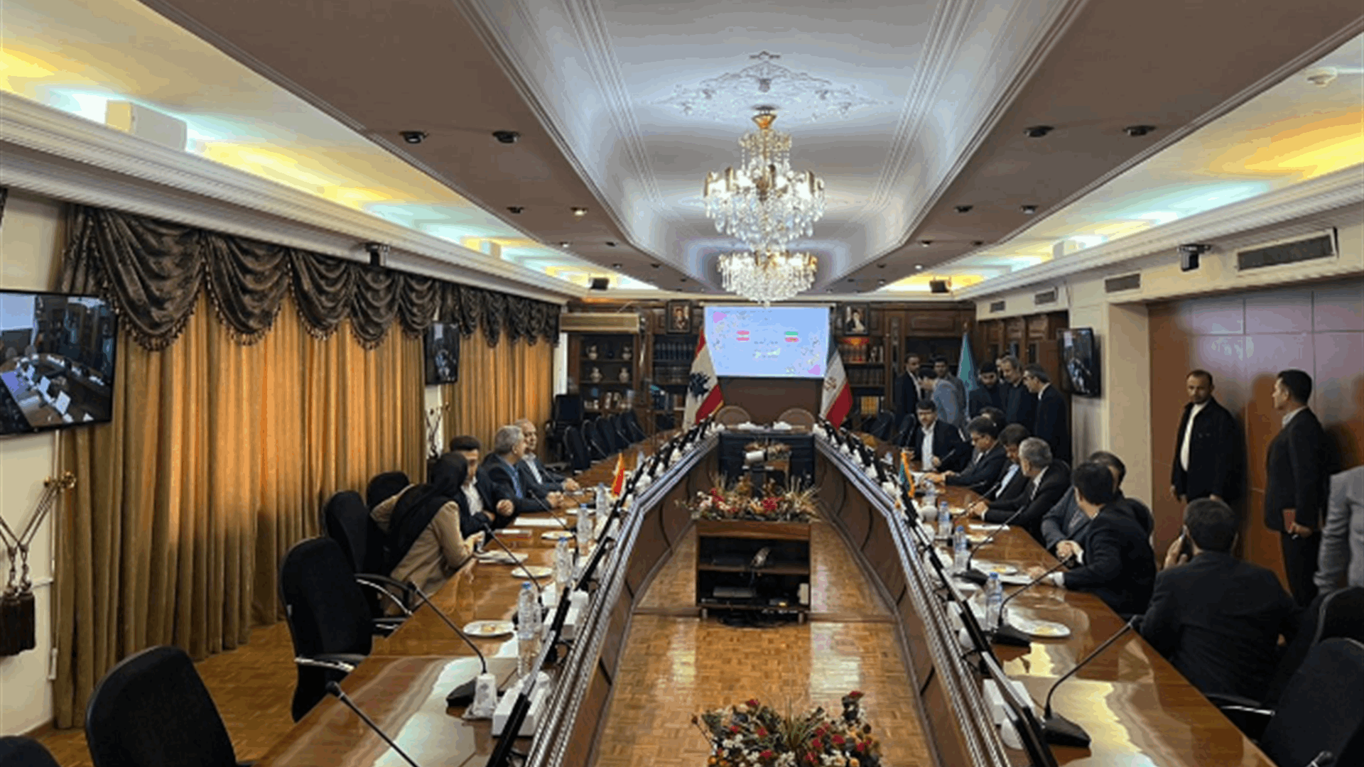 Lebanese and Iranian Ministers of Labor meet to strengthen cooperation in various fields