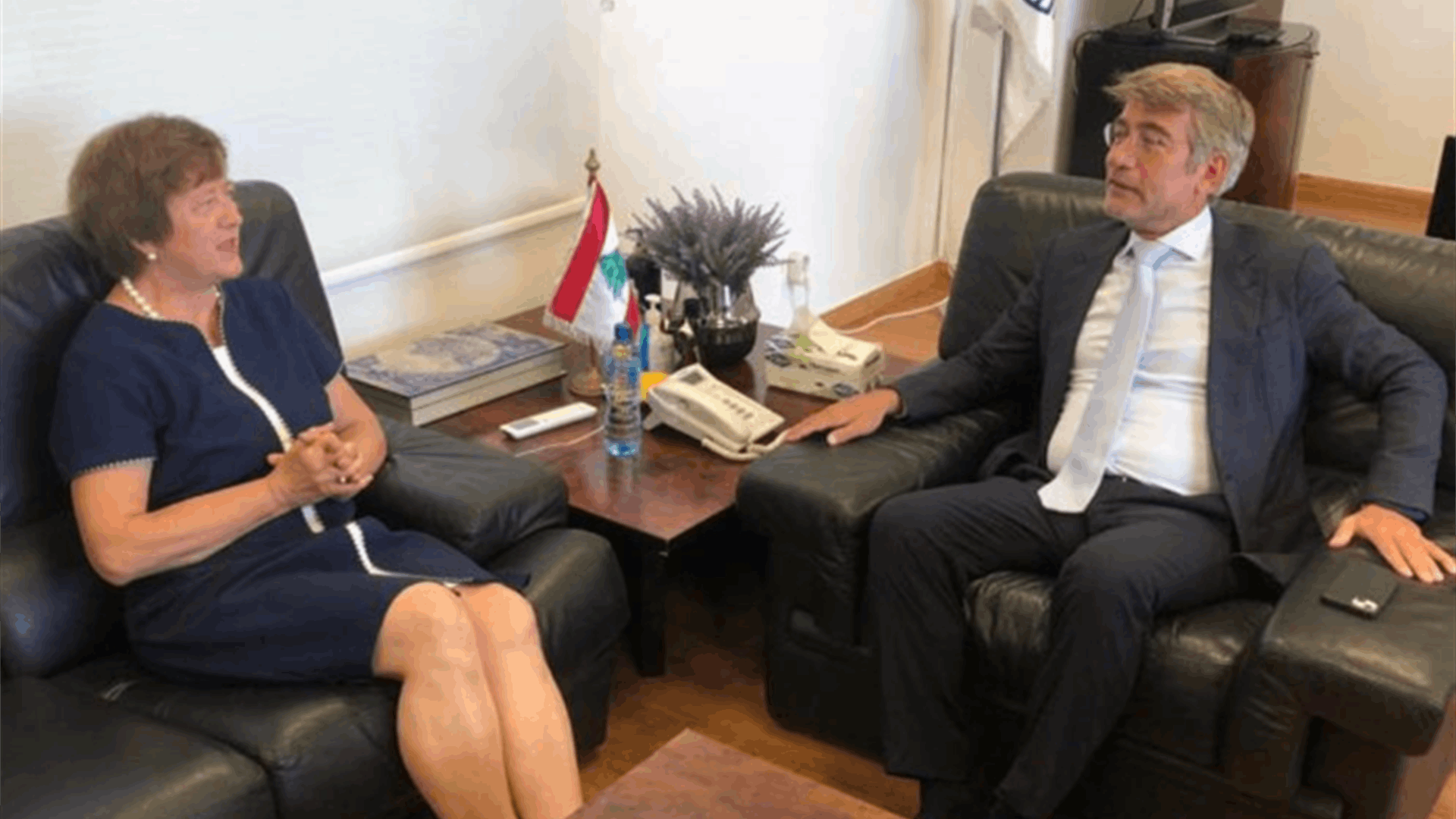 فياض أطلع فرونتسكا على خطوات الوزارة لوضع كل القطاعات على سكة التعافي لا سيما الكهرباء