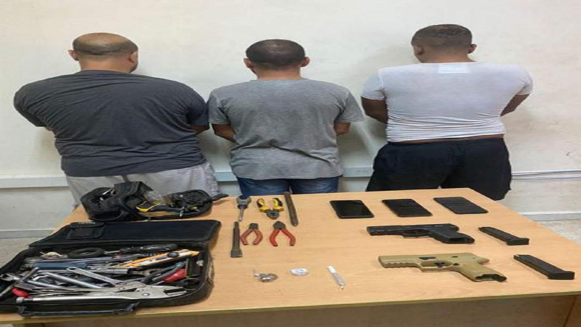 عصابة تنشط بسرقة الدراجات الآلية في مناطق بيروت وجبل لبنان... وشعبة المعلومات تكشف هوية أفرادها وتوقف أثنين منهم