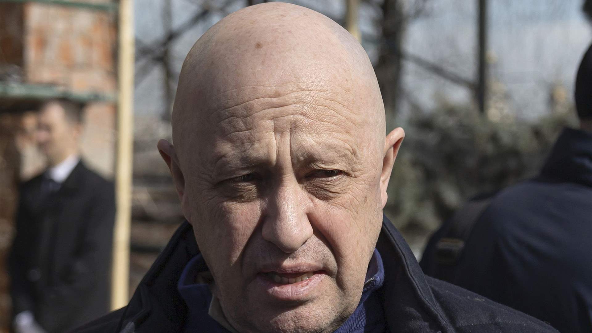 Gold bars, weapons and wigs were found during a search of Prigozhin&#39;s house