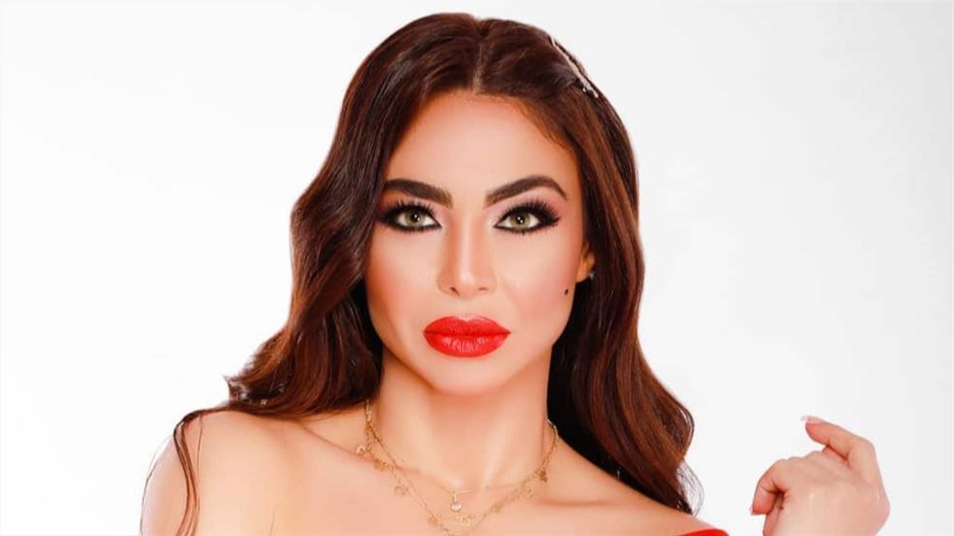 ما سبب غياب دوللي شاهين عن الساحة الفنيّة؟