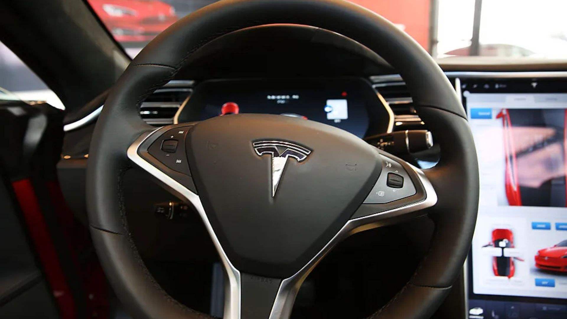 Tesla to provide more info on its driver alert system amid Autopilot probe