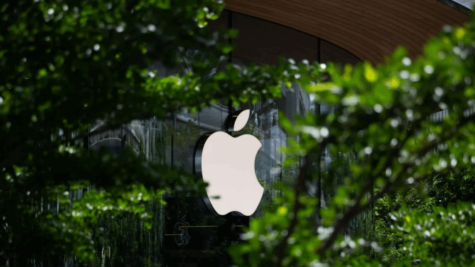 Apple launches an online store on China’s WeChat app