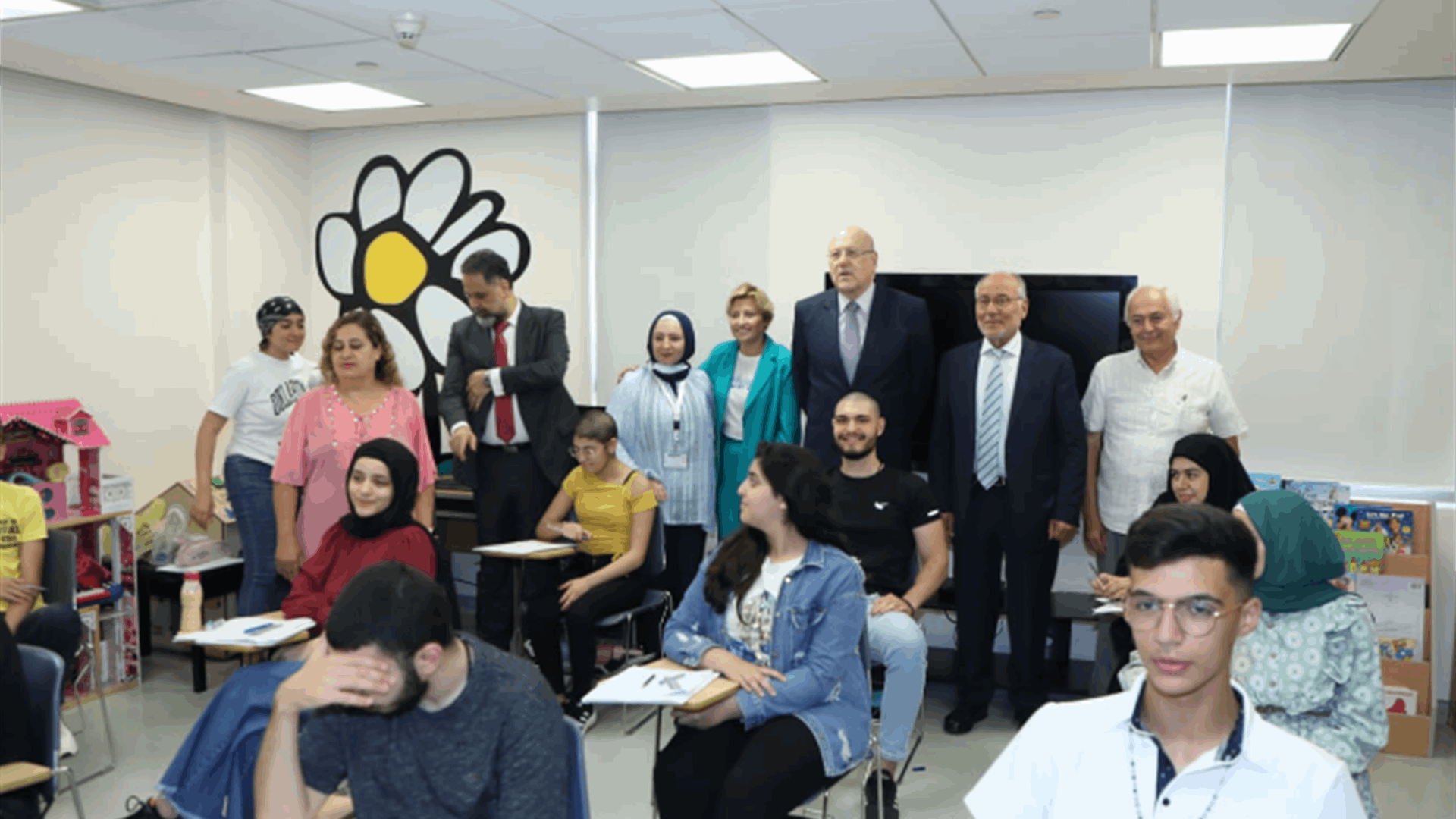 Mikati, Halabi visit official exams center for cancer patients