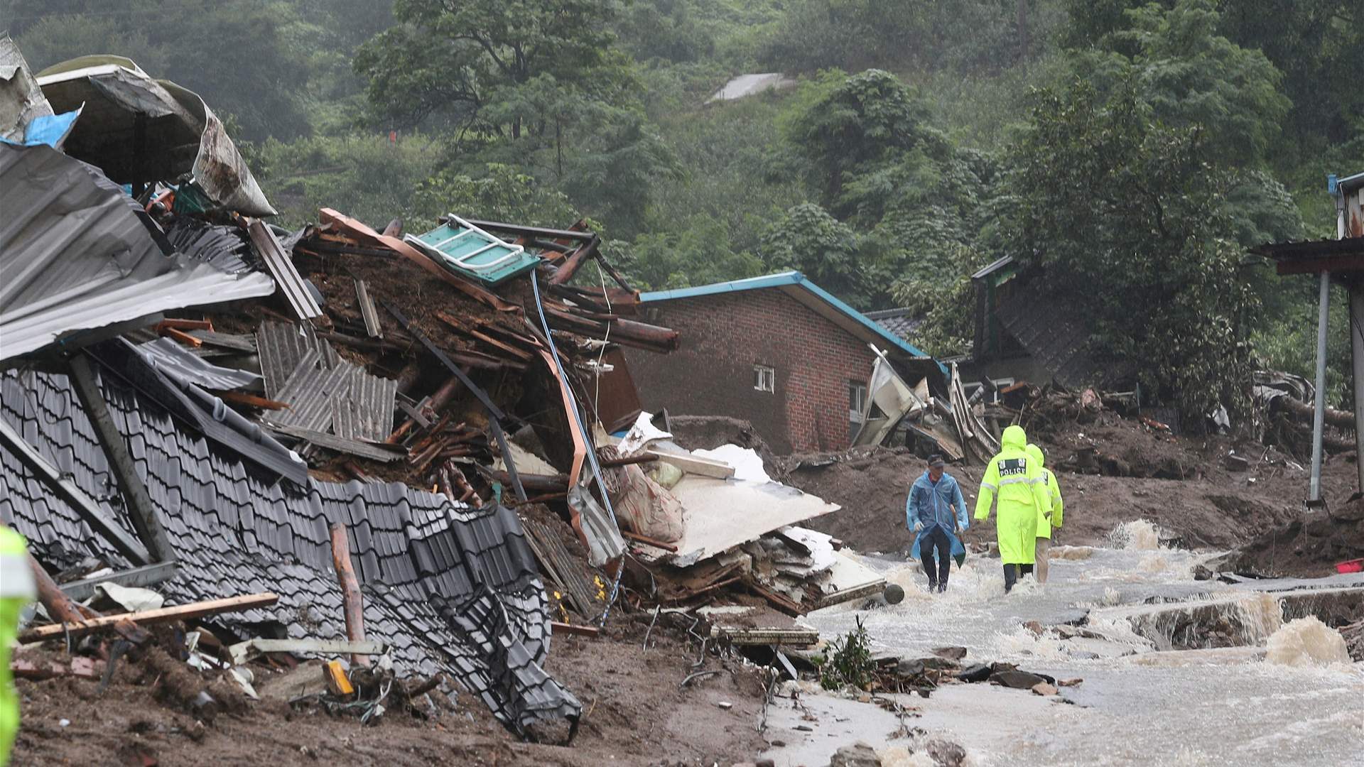 قتلى ومفقودون جراء فيضانات في كوريا الجنوبية