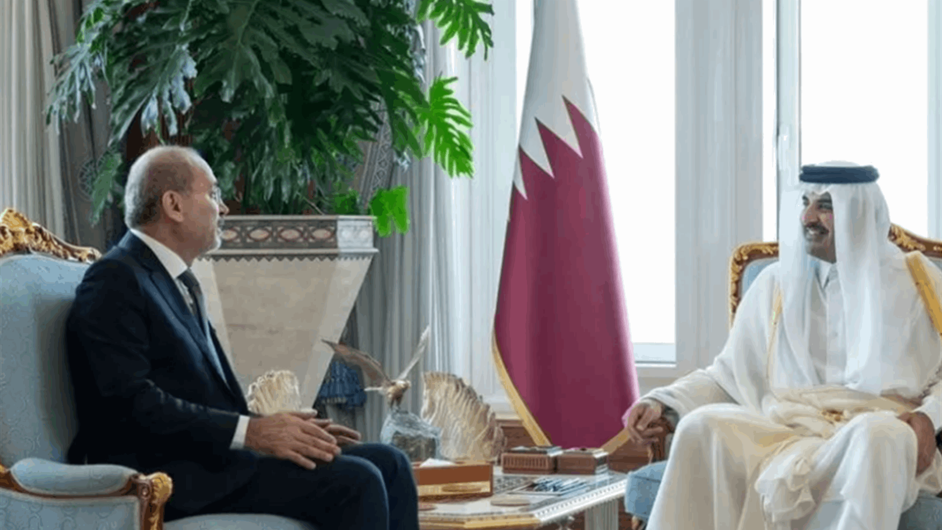 الصفدي ينقل رسالة من الملك إلى أمير قطر
