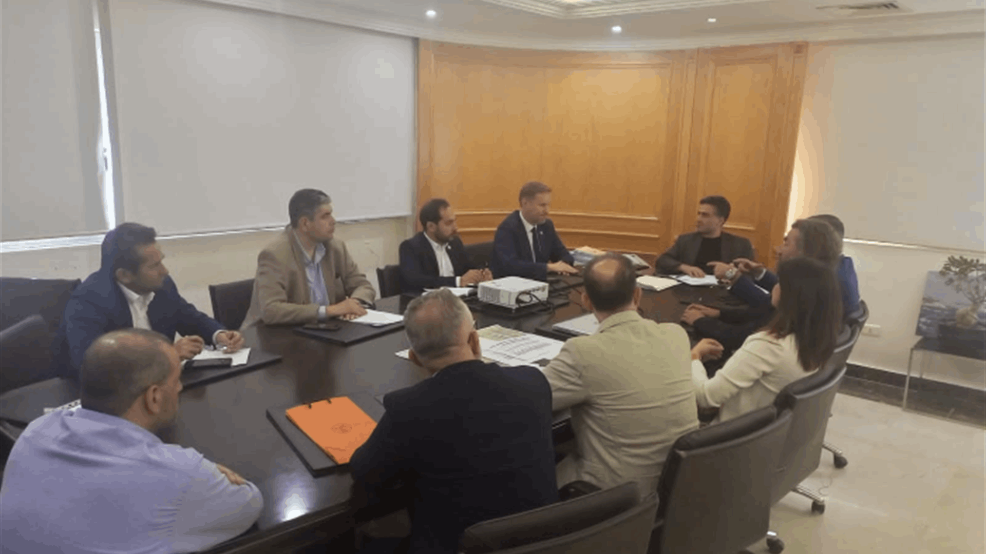 حمية إلتقى المدير العام لشركة &quot;توتال&quot;: مرفأ بيروت والمطار على أتم الإستعداد والجهوزية لمواكبة فترة تنفيذ أنشطة الحفر في البلوك 9