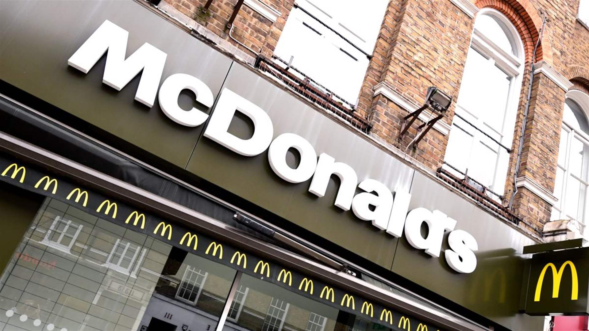 Sex abuse scandal rocks McDonald&#39;s chain in Britain