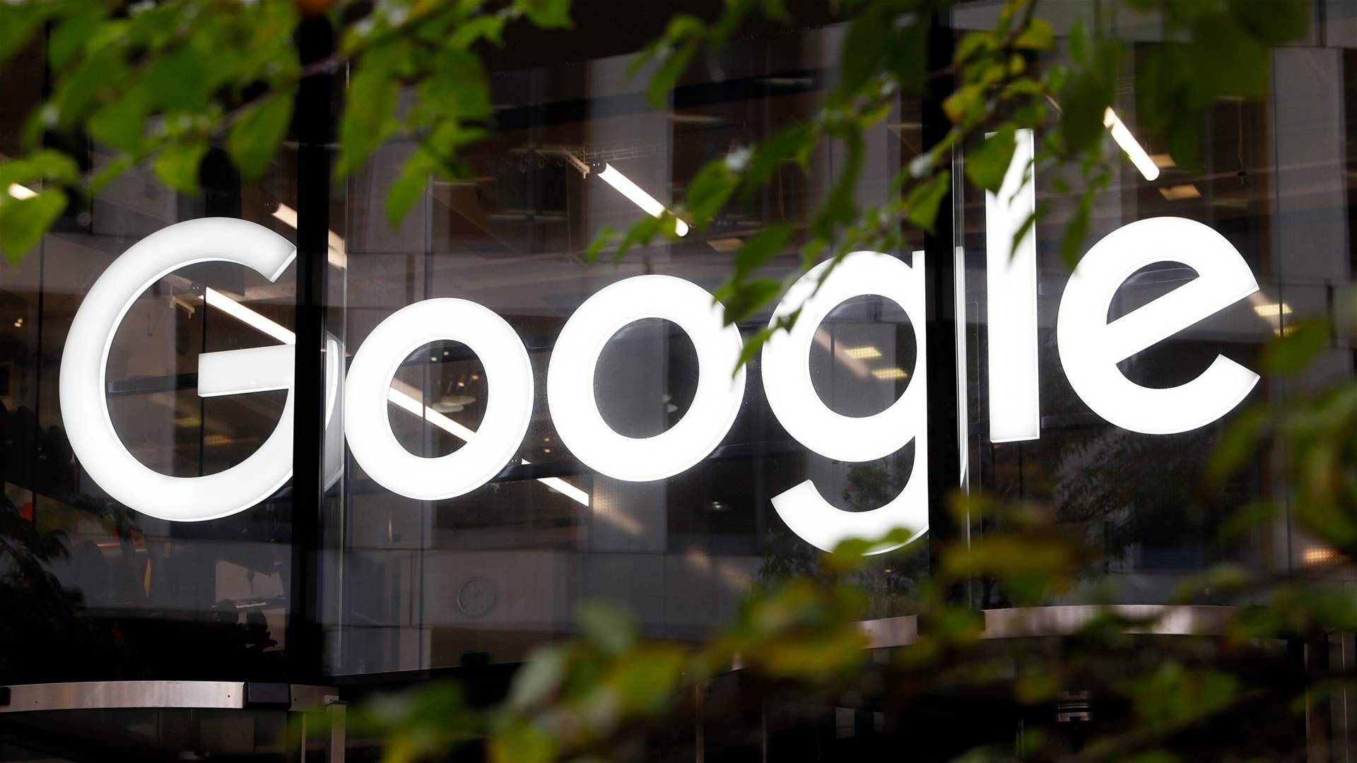 Google tests AI-powered news writing tool
