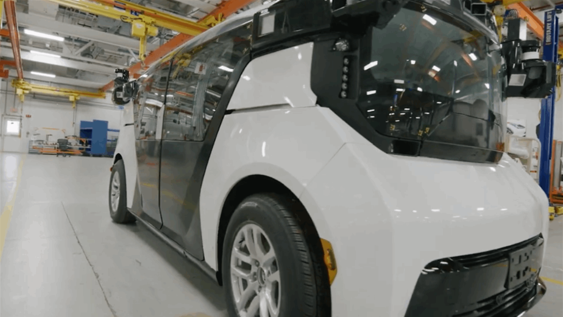 Cruise starts initial robotaxi testing in Miami