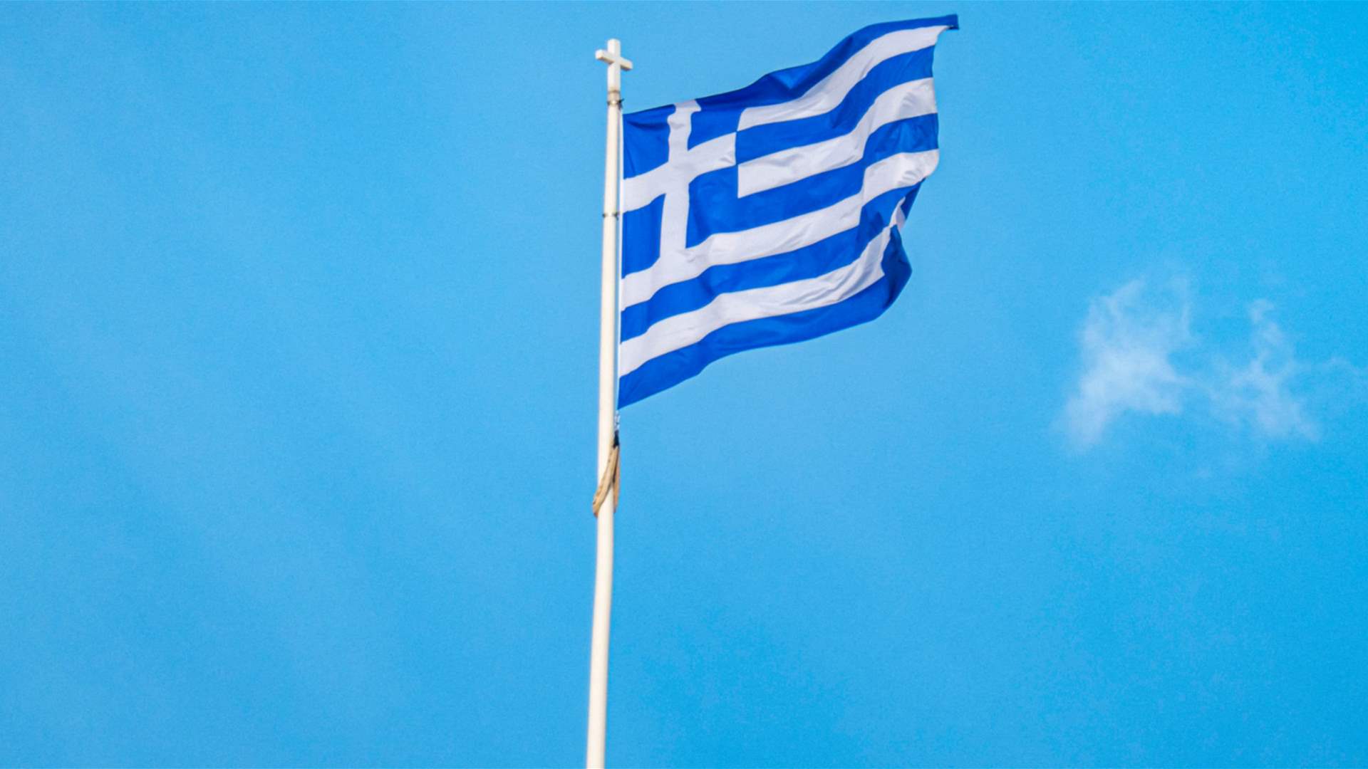 One dead and four injured due to a partial collapse of a bridge in western Greece