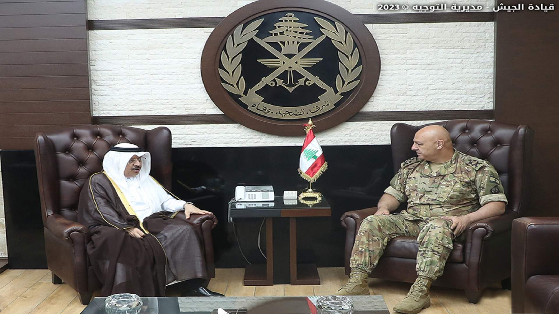 قائد الجيش استقبل سفير قطر مودعا والبيسري