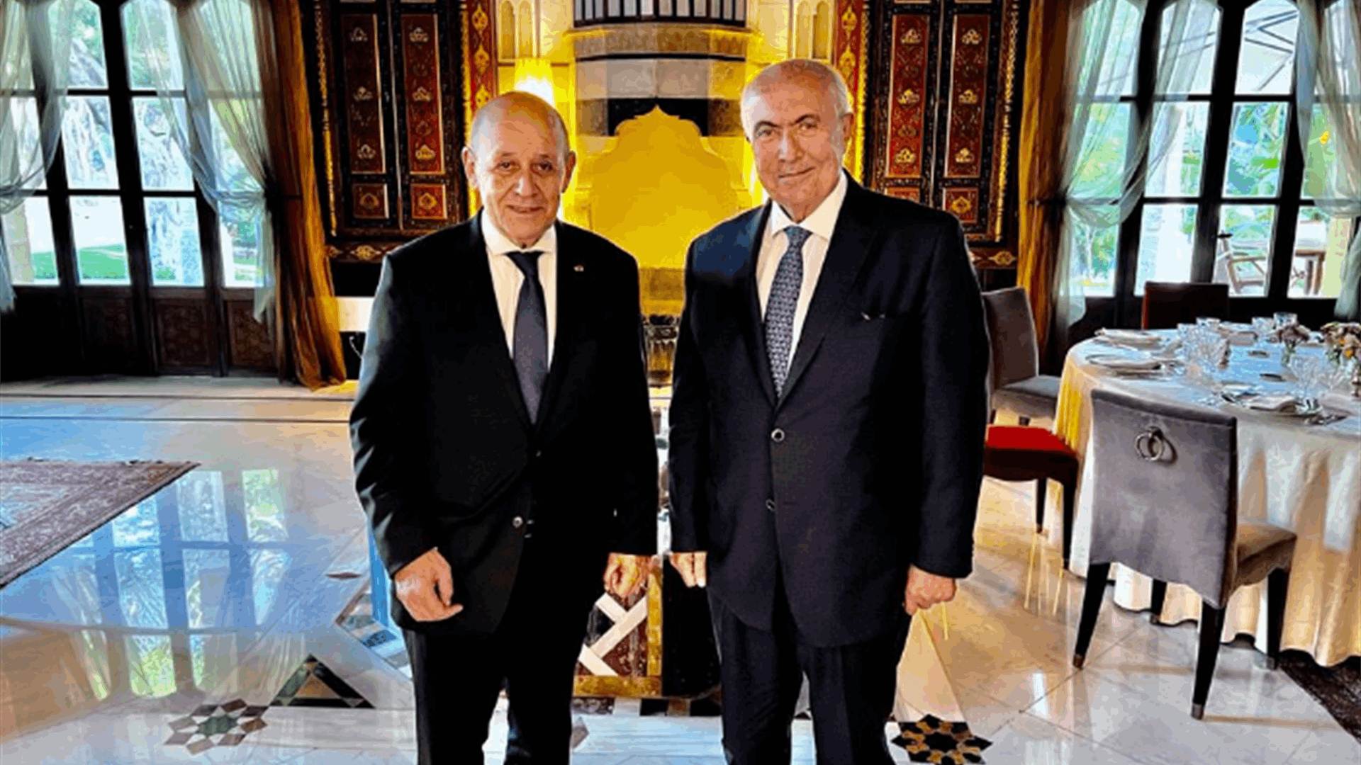 Makhzoumi meets Le Drian in Pine Palace