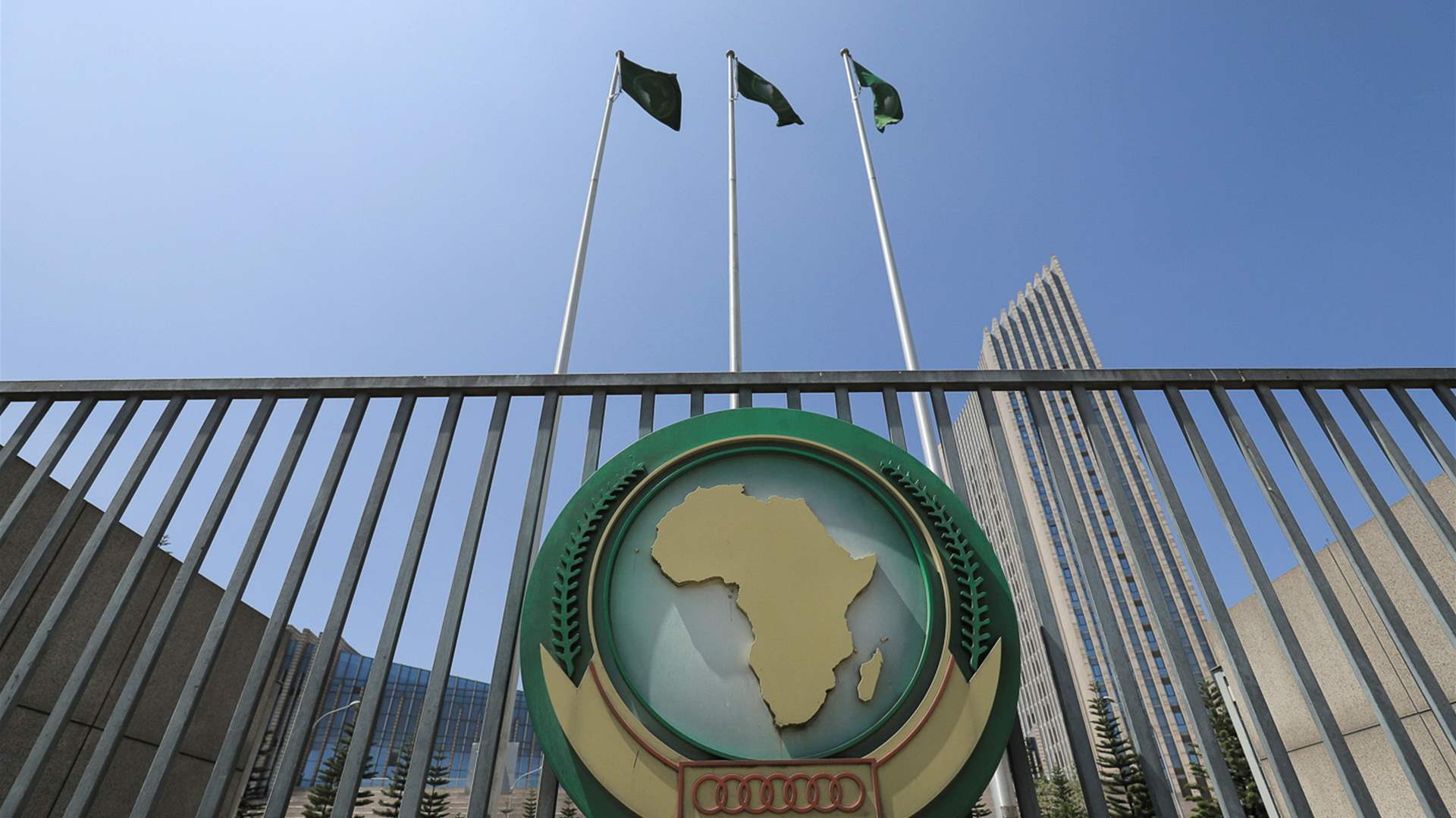 African Union gives Nigerian army 15 days to return to the barracks 