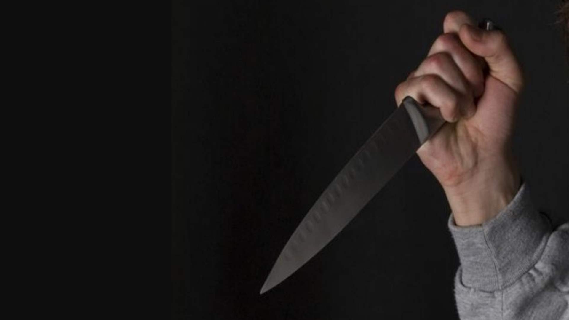 هددها مرات عدة في السابق... رجل هندي ذبح زوجته وطفليه والسبب صادم!