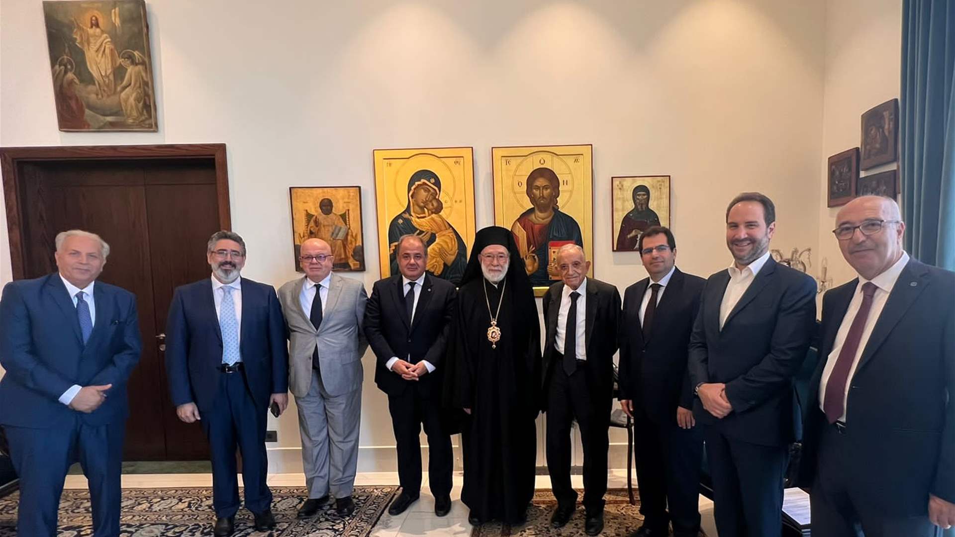 زيارة وفد من "التجدد للوطن" الى  المطران عودة وبحثٌ في الأهداف الوطنية المرغوب تحقيقها 