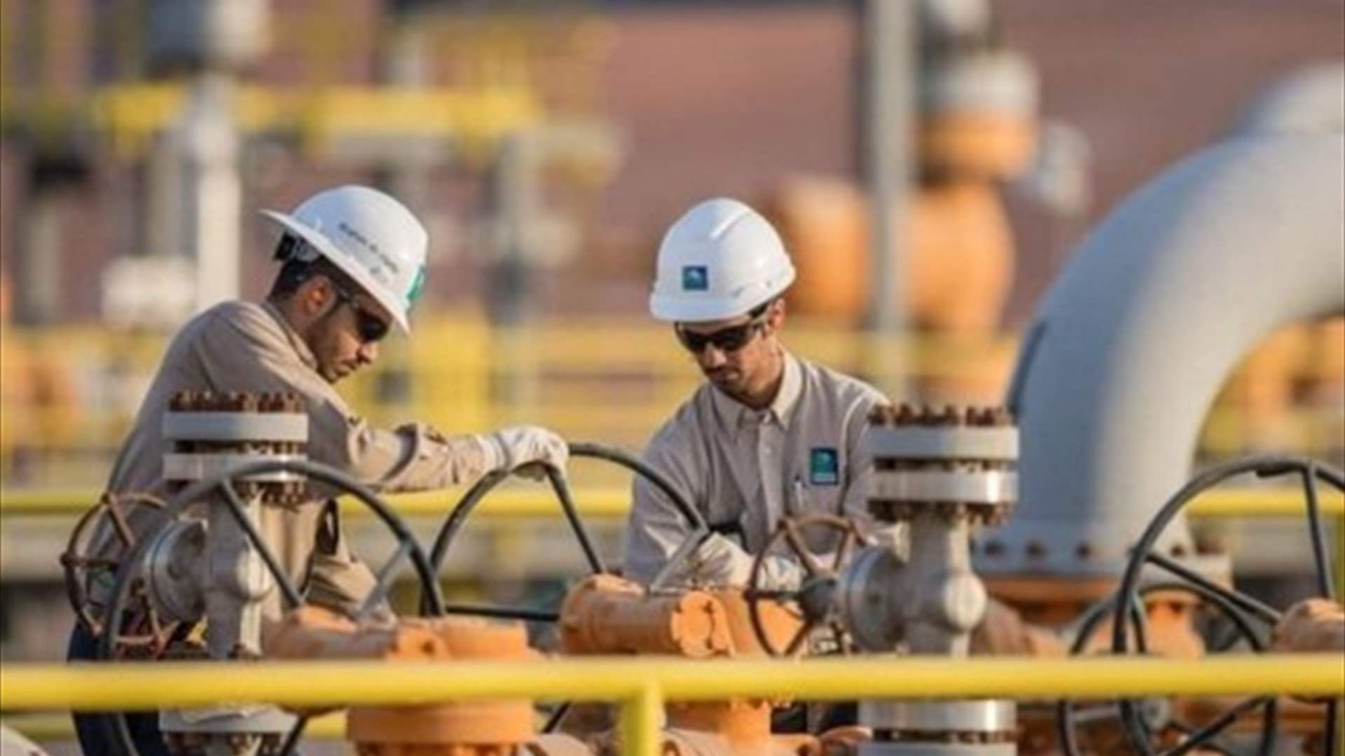 السعودية تمدد خفض انتاج النفط الطوعي البالغ مليون برميل يوميًا لشهر إضافي
