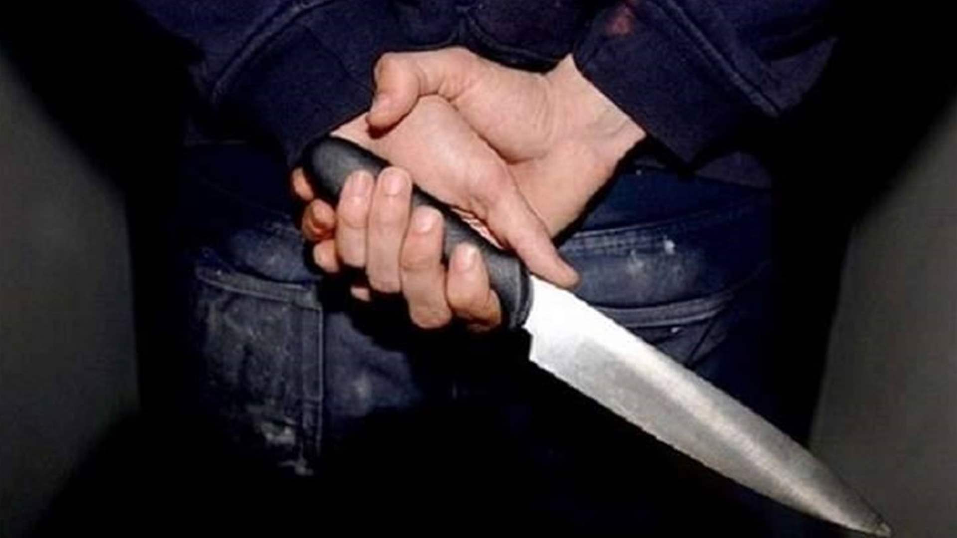 بعد أن فشلوا في تسميمها ذبحوها... مجموعة شبان قتلوا جارتهم السبعينية بأبشع الطرق! 