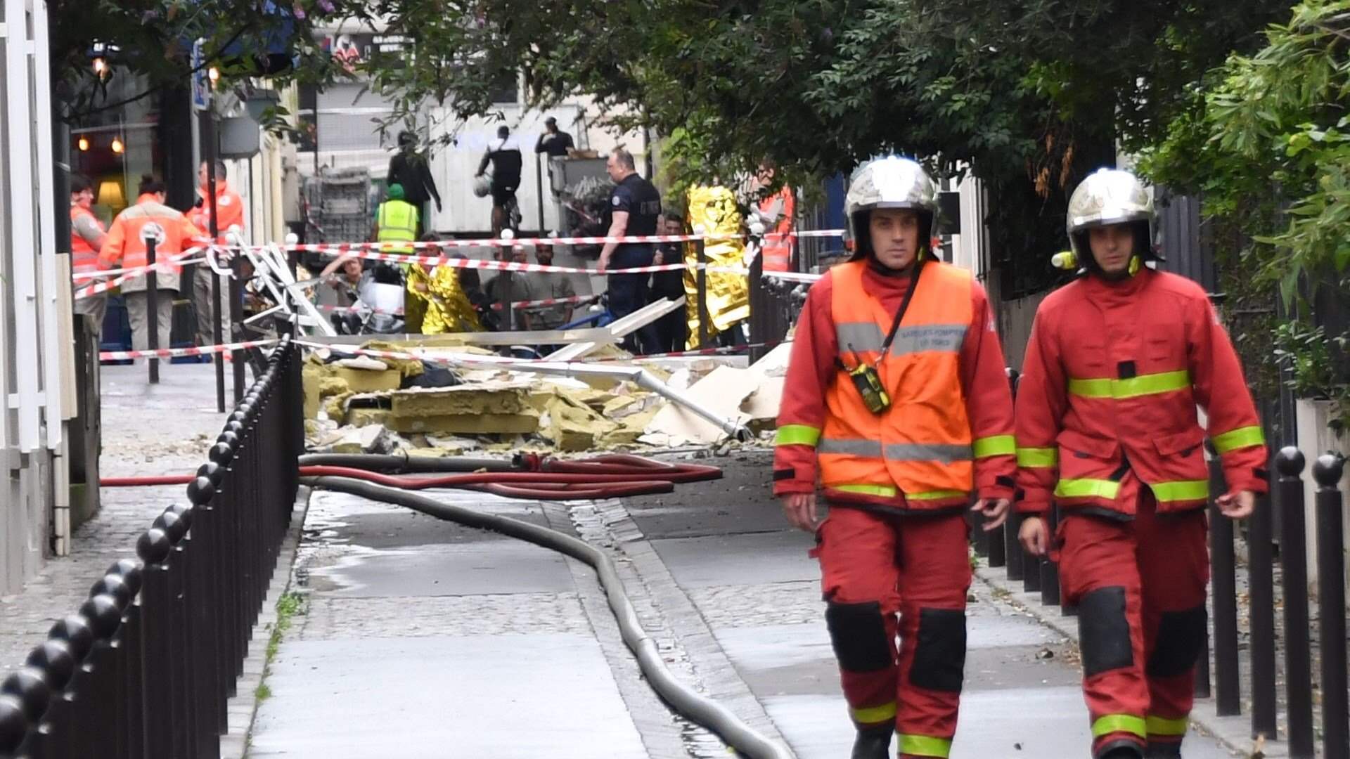 Five injured in building blast in Paris 