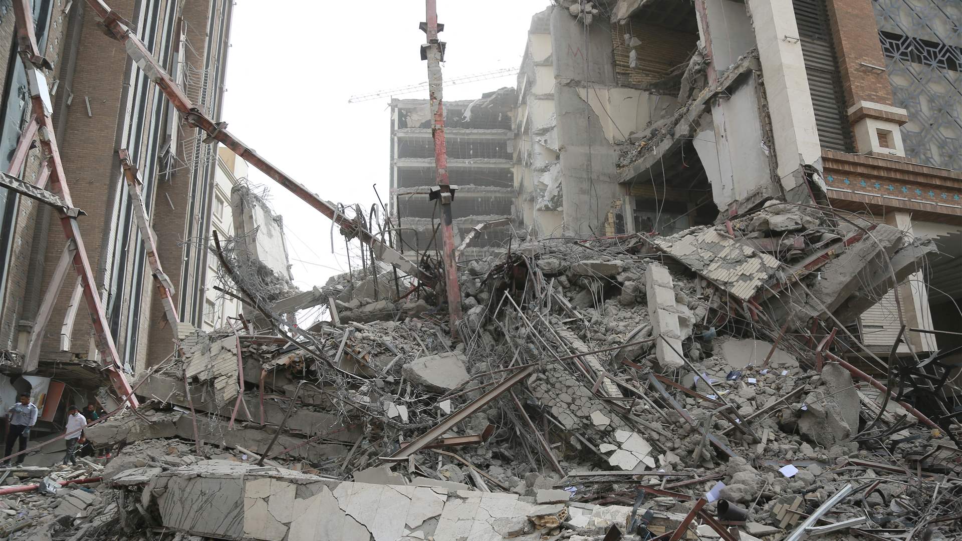 Number of collapsed buildings in Tehran rises
