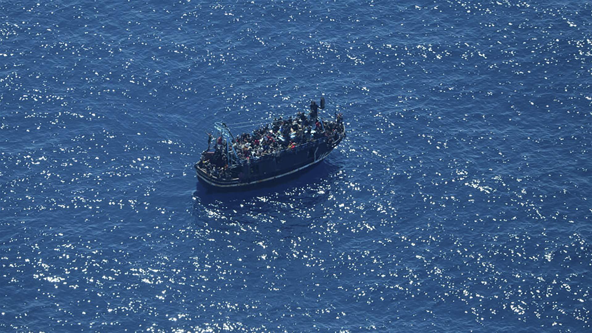 At least 17 killed in Rohingya migrant boat sinking off Burma 