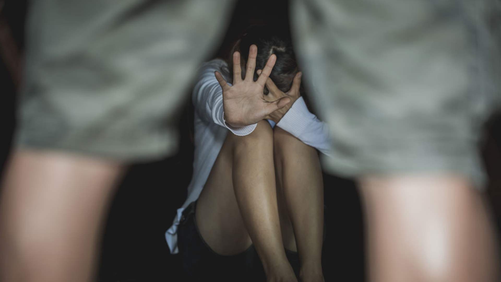 اغتصب ابنة الـ12 عاماً وتركها حاملاً منه... جريمة مروعة في هذا البلد!