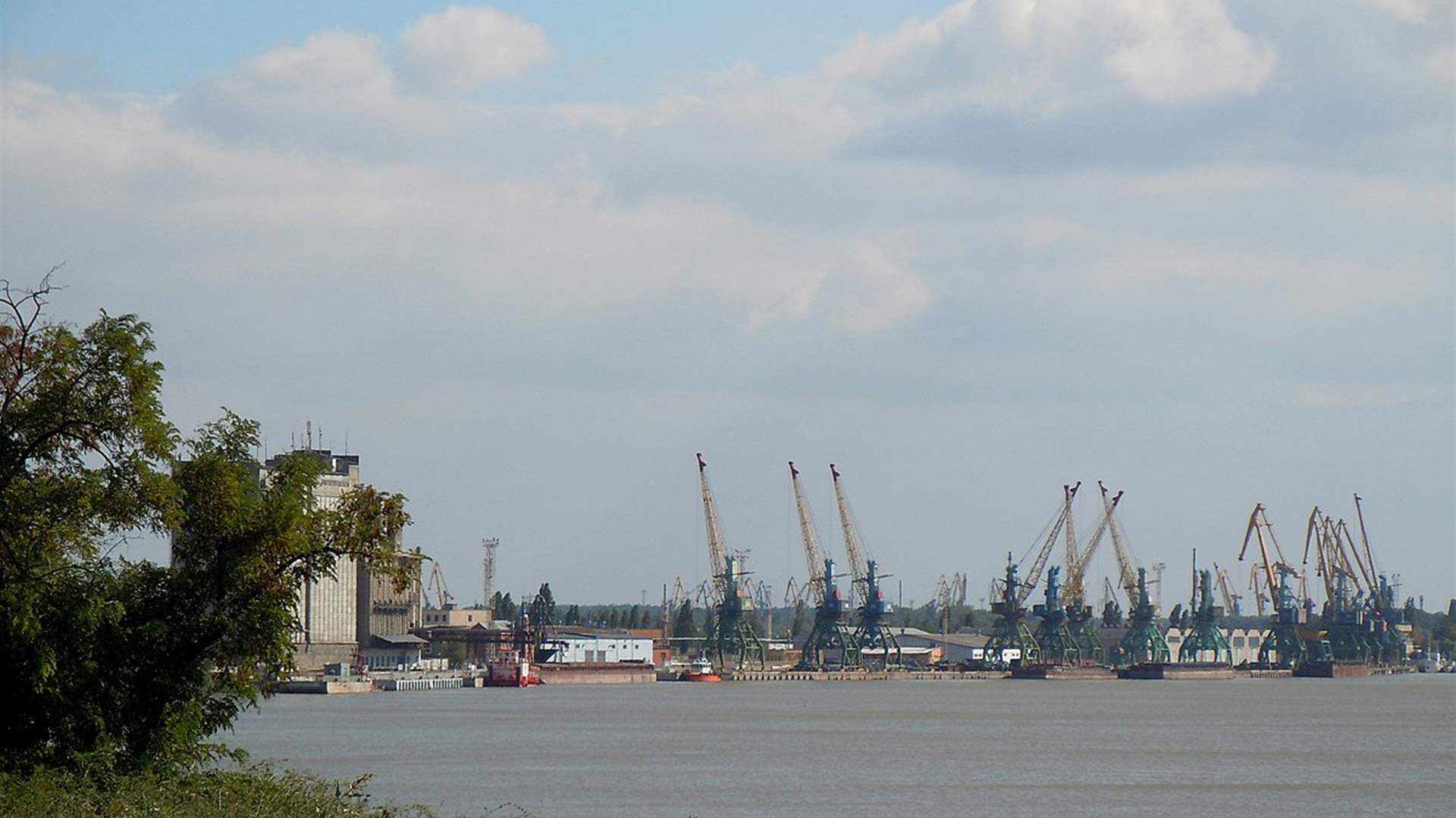 Russia announces warning shots toward cargo ship headed for Ukrainian port 
