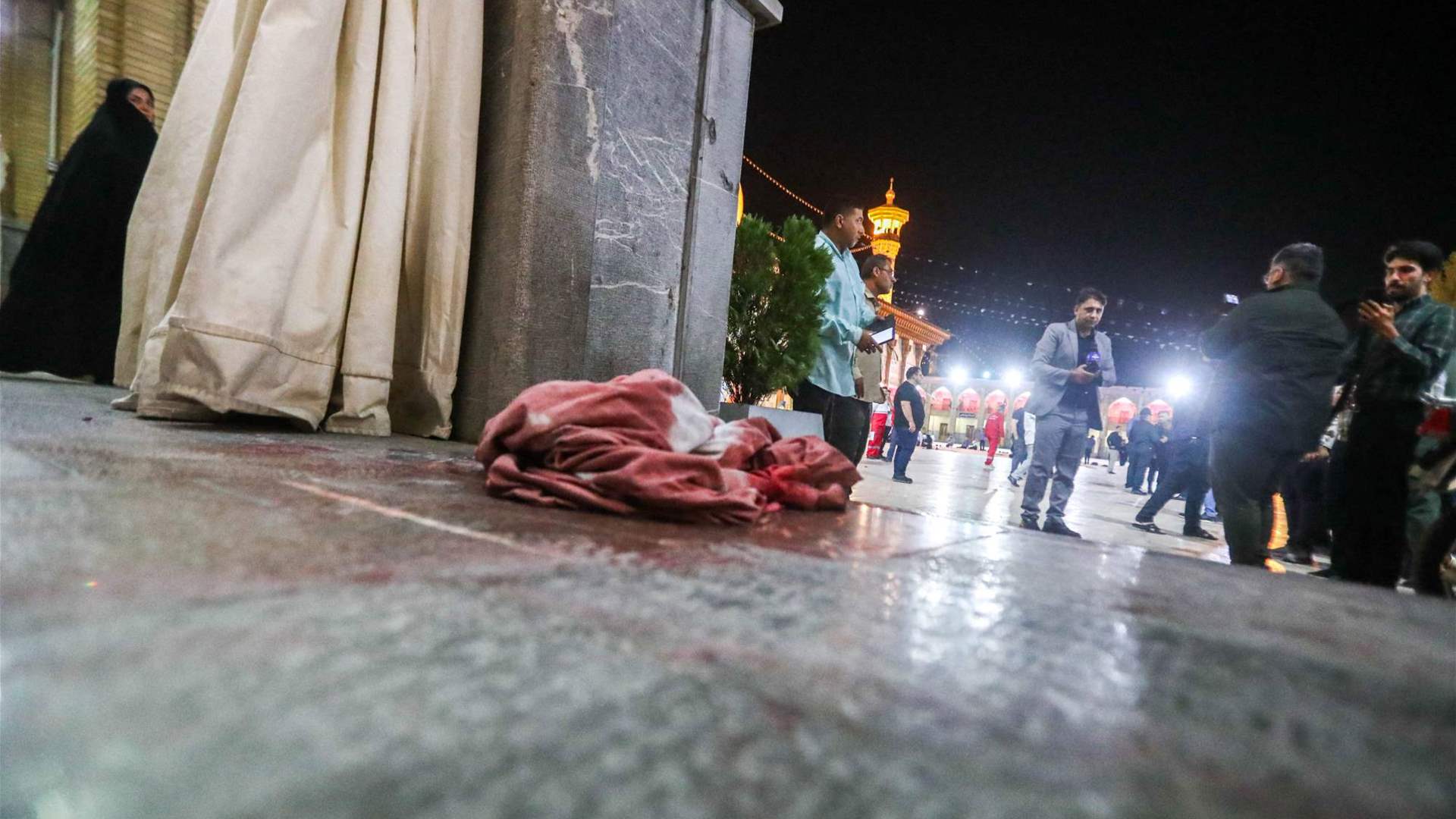 توقيف ثمانية مشتبه بهم غداة هجوم مسلح على مرقد شيعي في إيران