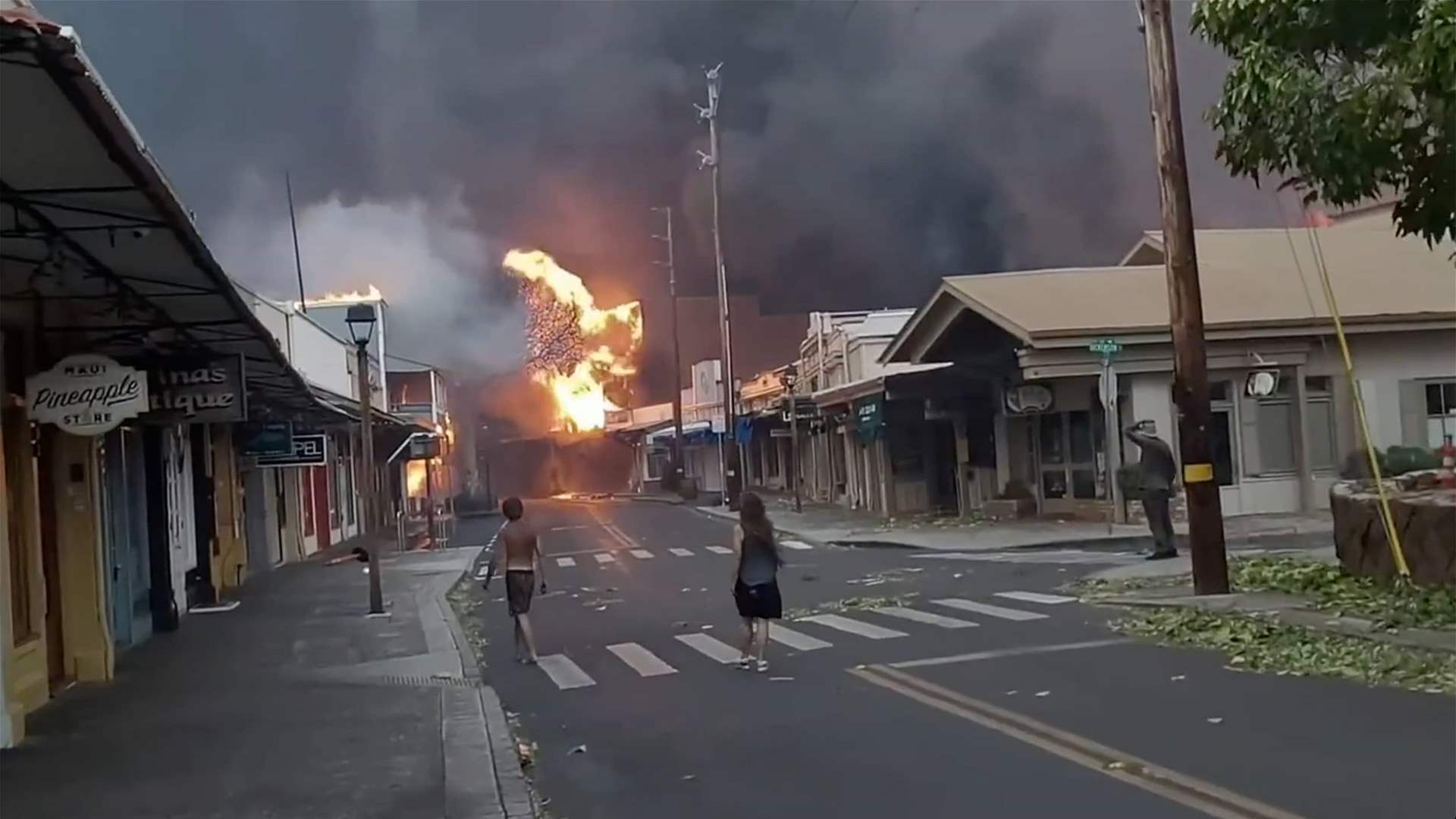 Death toll from fires in Hawaii exceeds 100, the search for victims continues