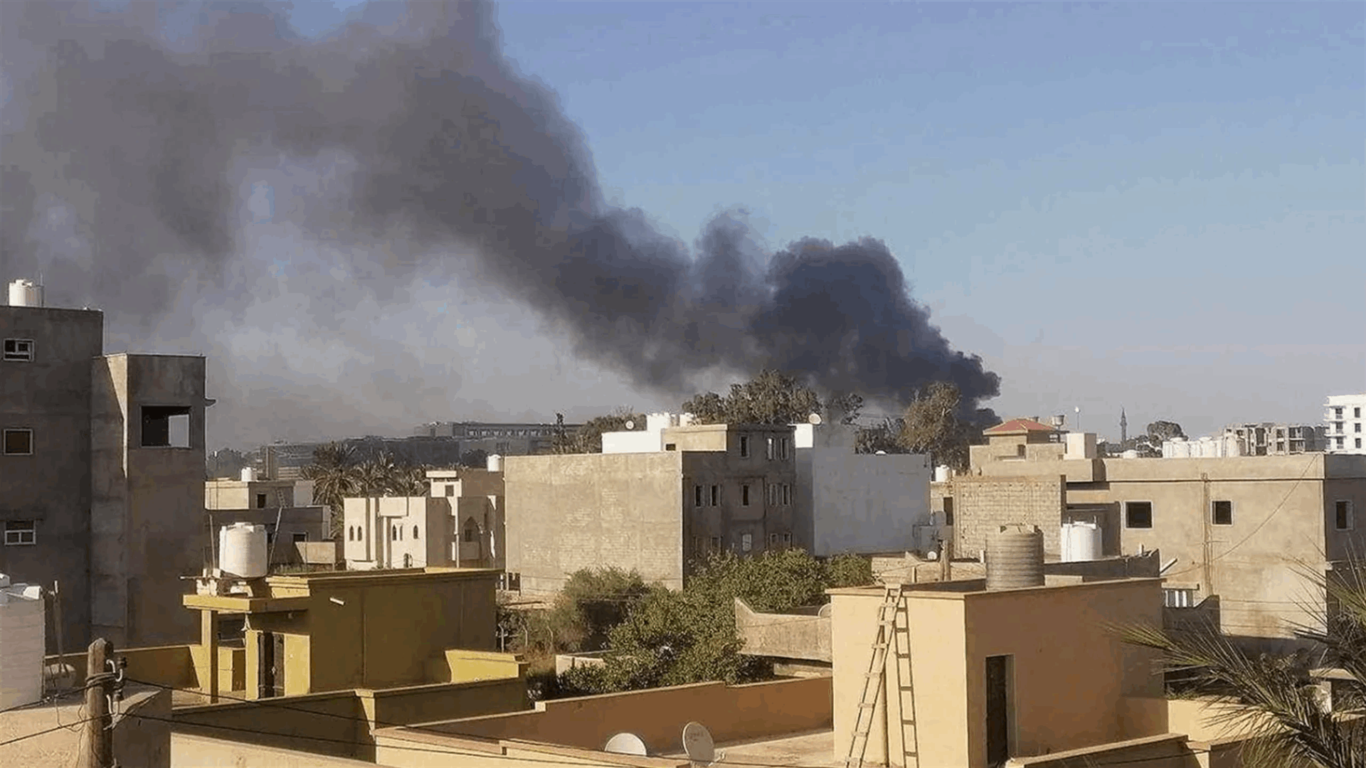 At least 27 dead and 100 wounded in battles in Libya&#39;s capital