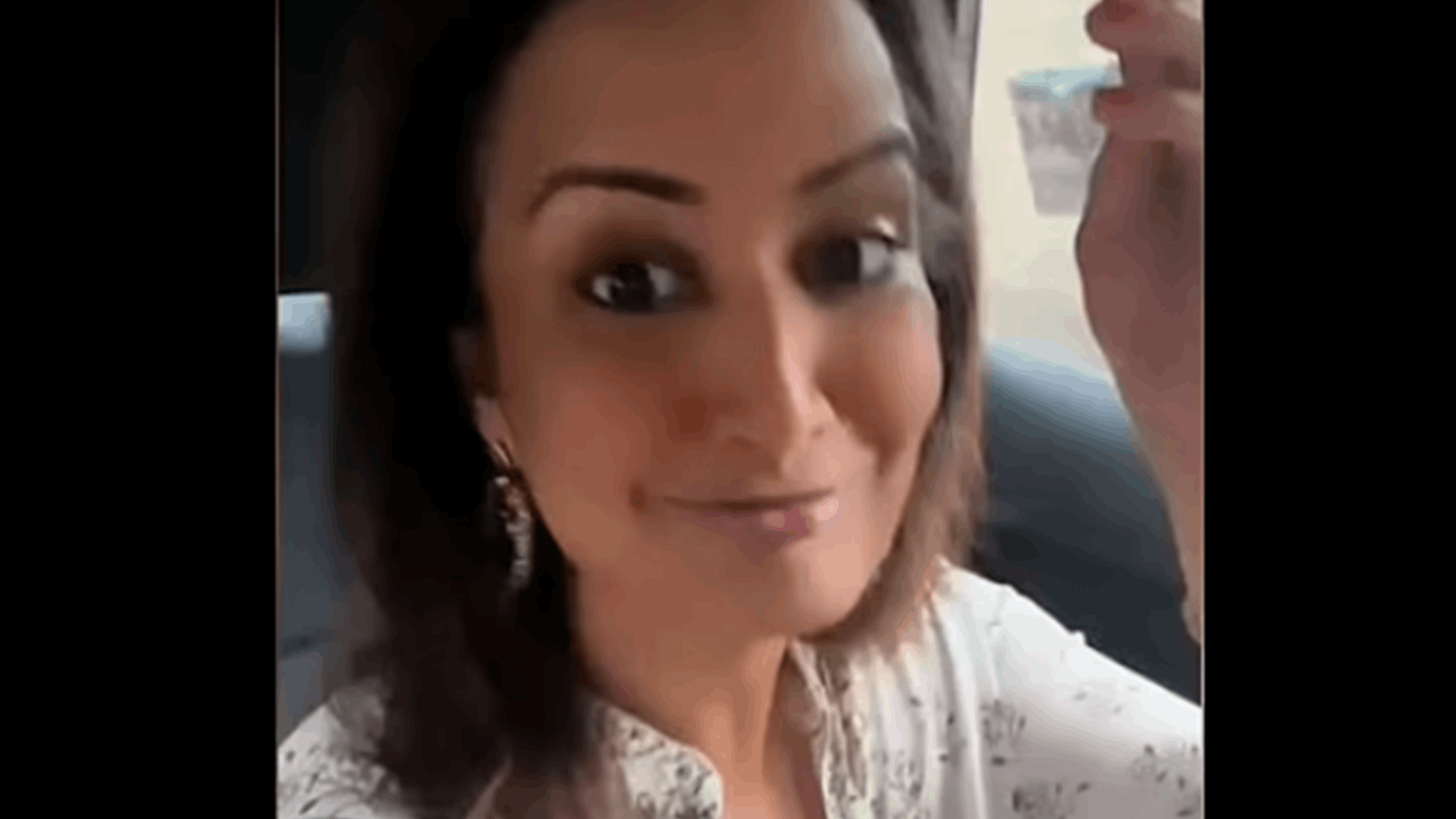 سافرت آلاف الأميال للاحتفال بزفاف صديقتها ولكن صدمتها كانت لا توصف... إليكم ما حصل! (فيديو)