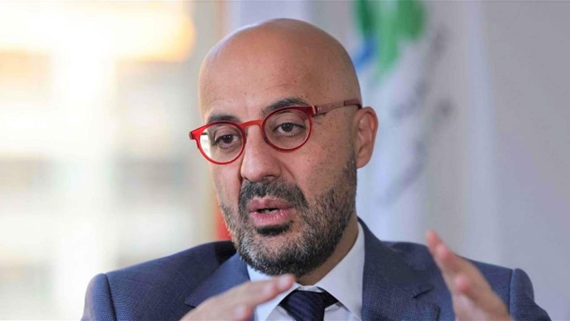 وزير البيئة: على الشركة المنظمة لحفل عمرو دياب رفع النفايات وتنظيف المكان على نفقتها