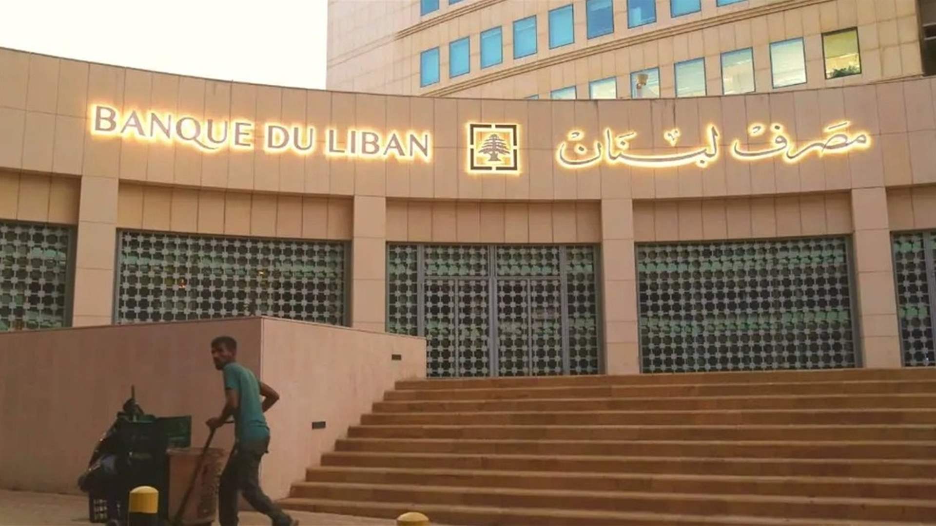 منصوري يؤكد تأمين الدعم اللوجستي للمؤسسات الامنية (الاخبار)