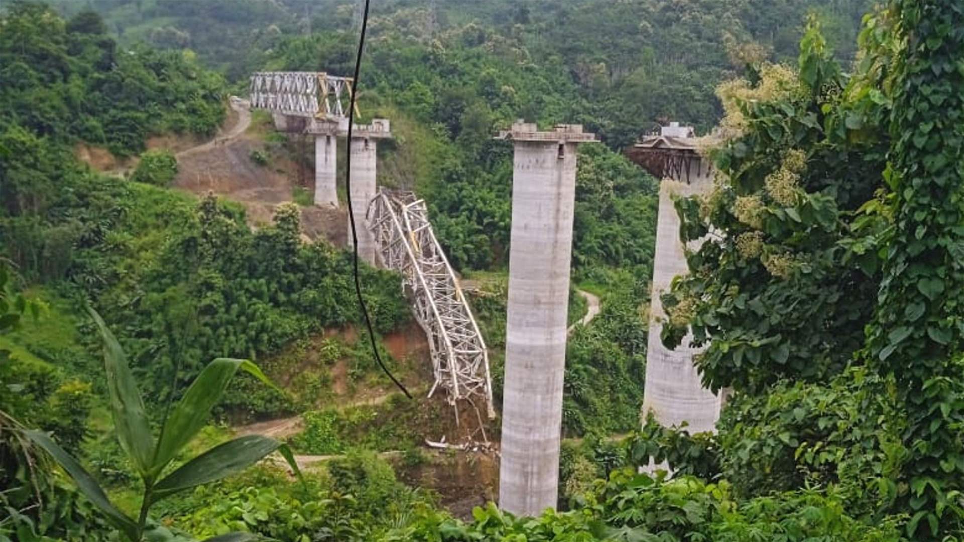 At least 17 dead after railway bridge collapsed in India