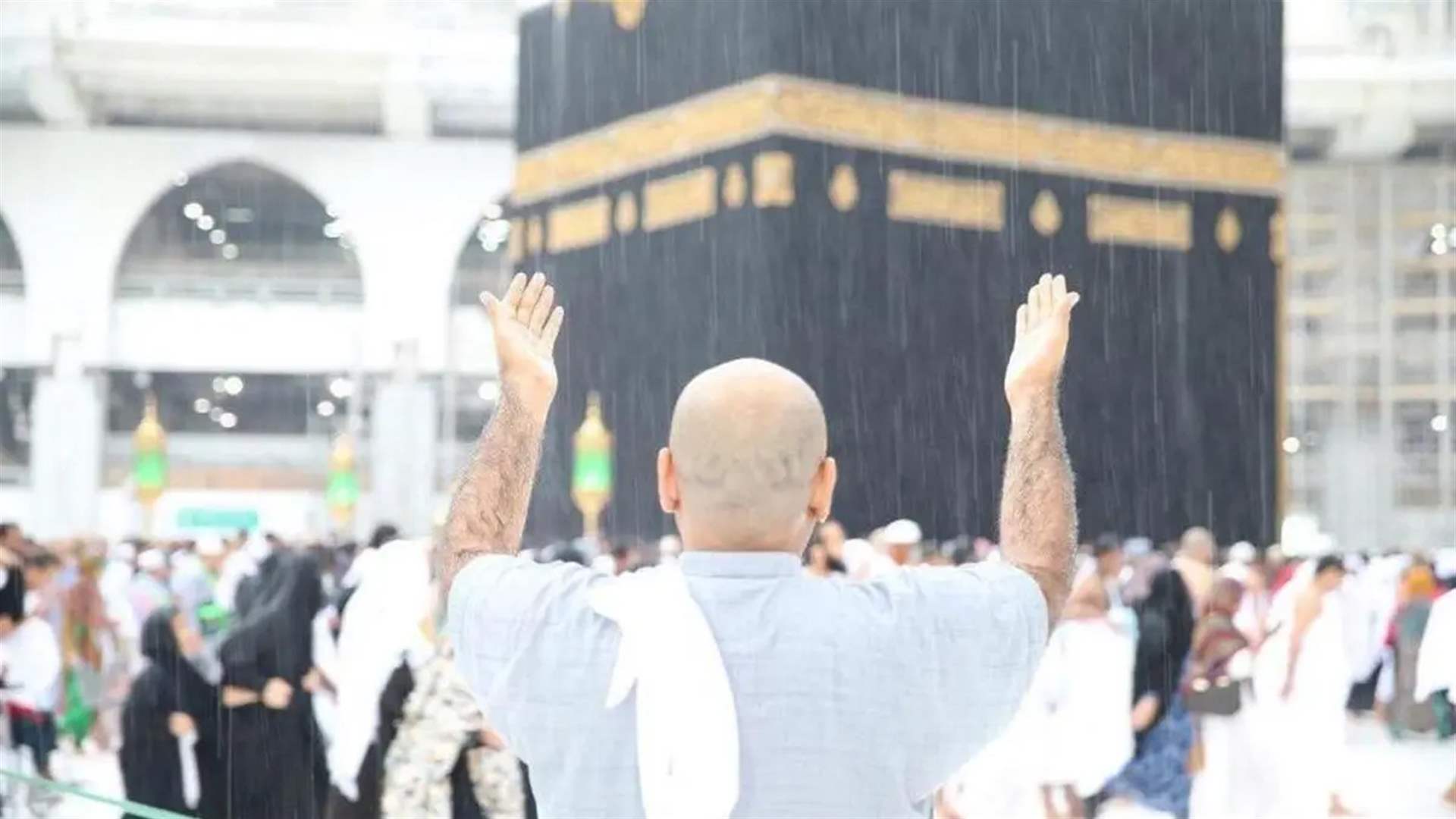 Strong winds and heavy rain hit Mecca