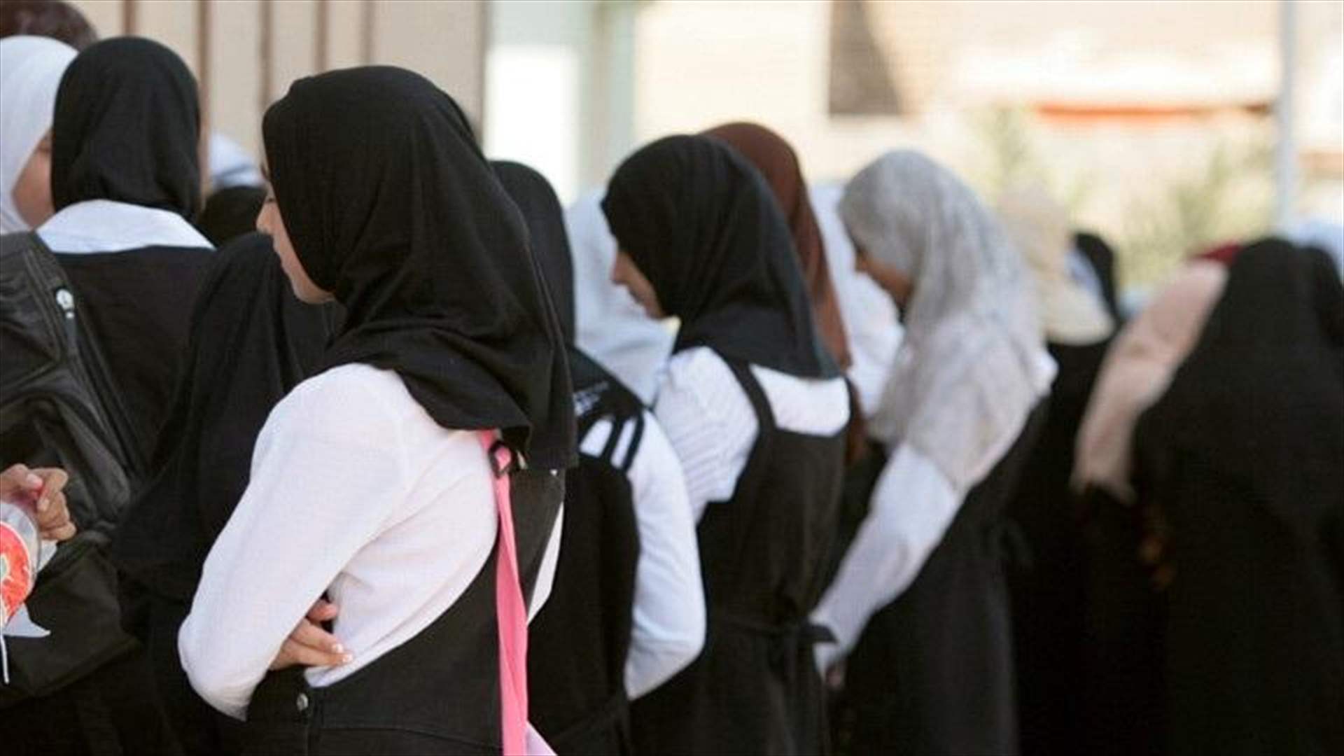 خلال أدائها الامتحان... طالبة تنجب طفلاً داخل القاعة في بلدٍ عربي! 