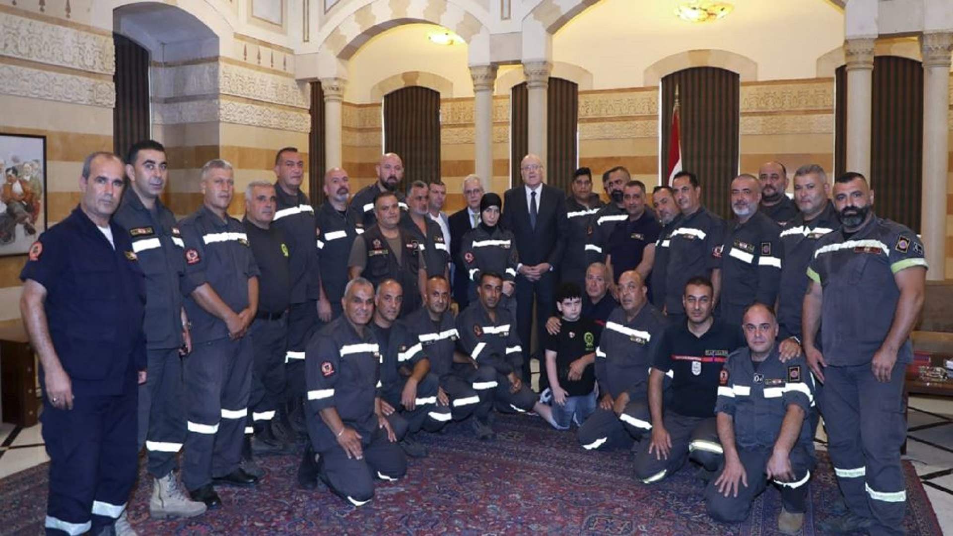 ميقاتي أبلغ وفد متطوعي الدفاع المدني بصدور مرسوم تثبيتهم في الجريدة الرسمية اليوم