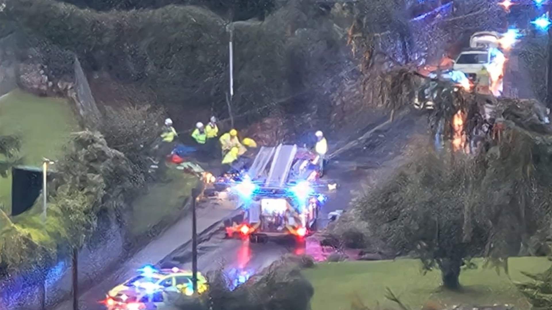 في طريقهم لحضور حفل تخرجهم... 4 طلاب يلقون مصرعهم في حادث سير مروّع!
