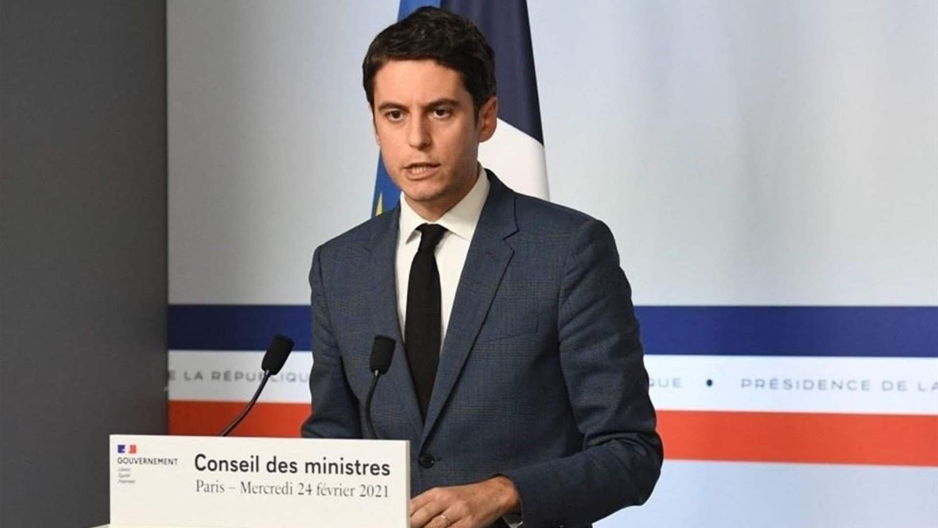 فرنسا ستحظر إرتداء العباية الإسلامية في المدارس