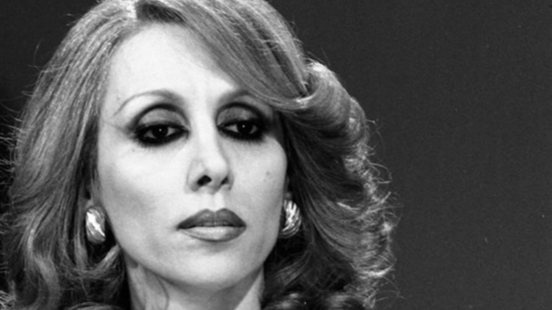فيديو قديم للسيدة فيروز يأسر قلوب عشاقها... "تسلملي هالضحكة"! (فيديو)