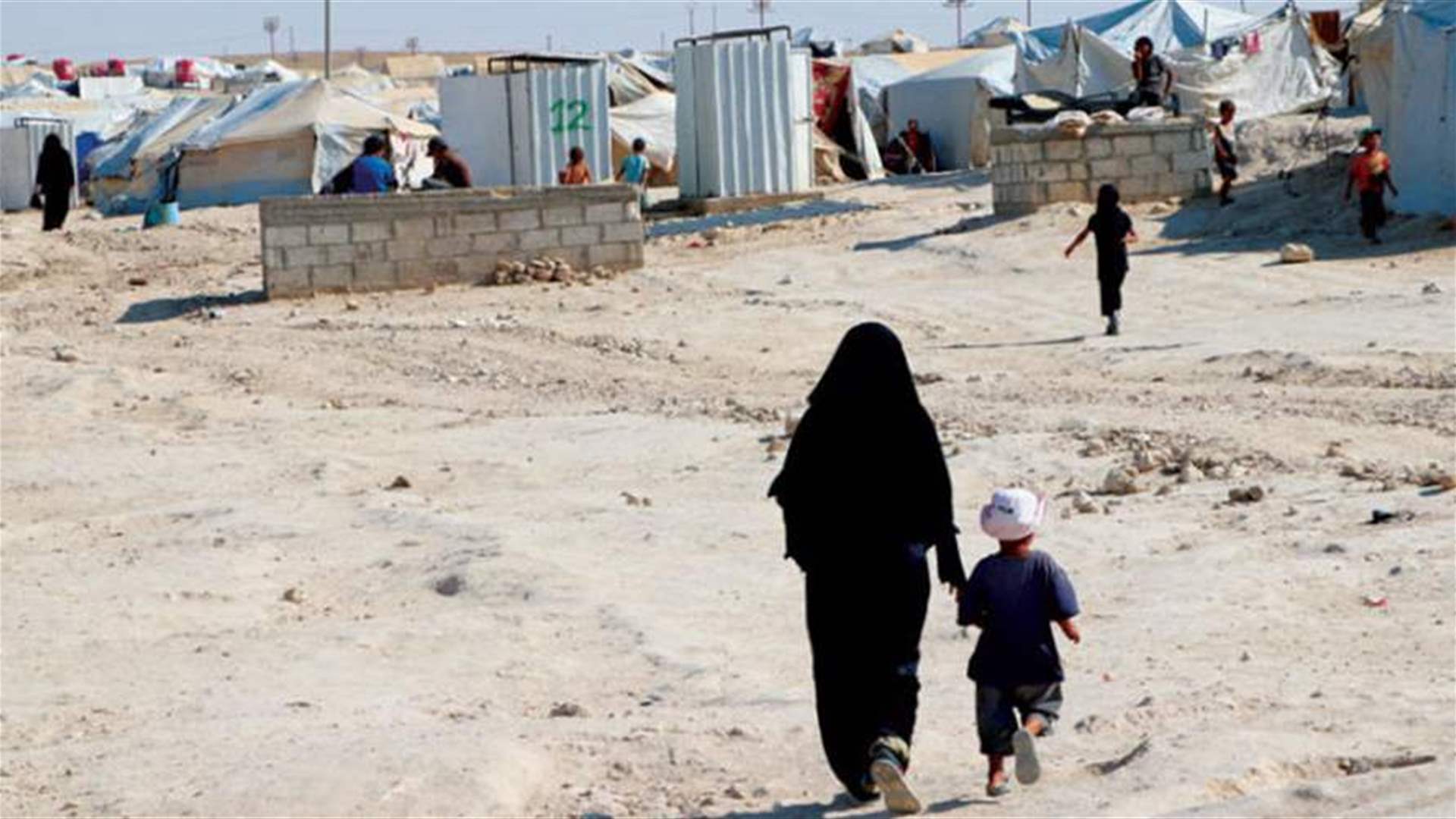 قرغيزستان تنقل من سوريا نحو مئة من نساء وأطفال الجهاديين