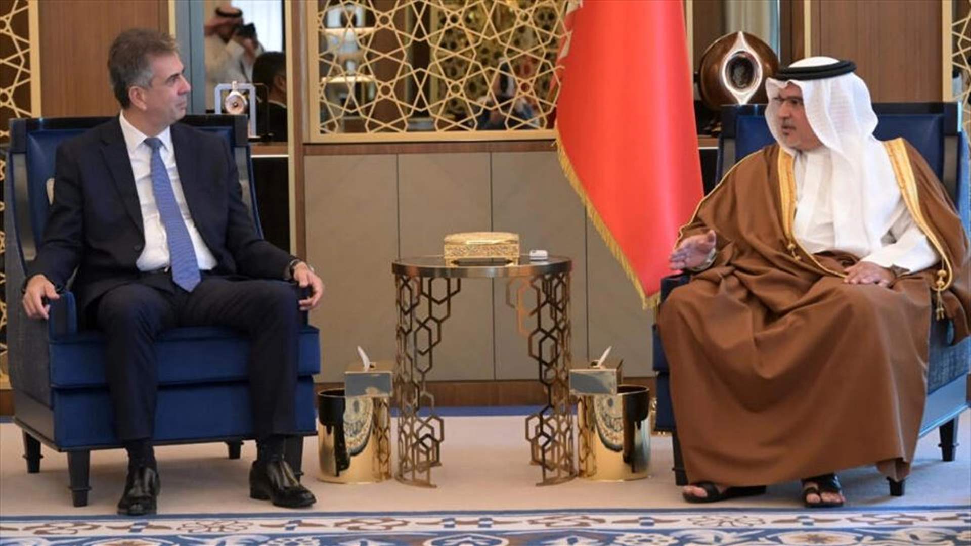وزير خارجية إسرائيل يبحث مع مسؤولين بحرينيين تعزيز العلاقات