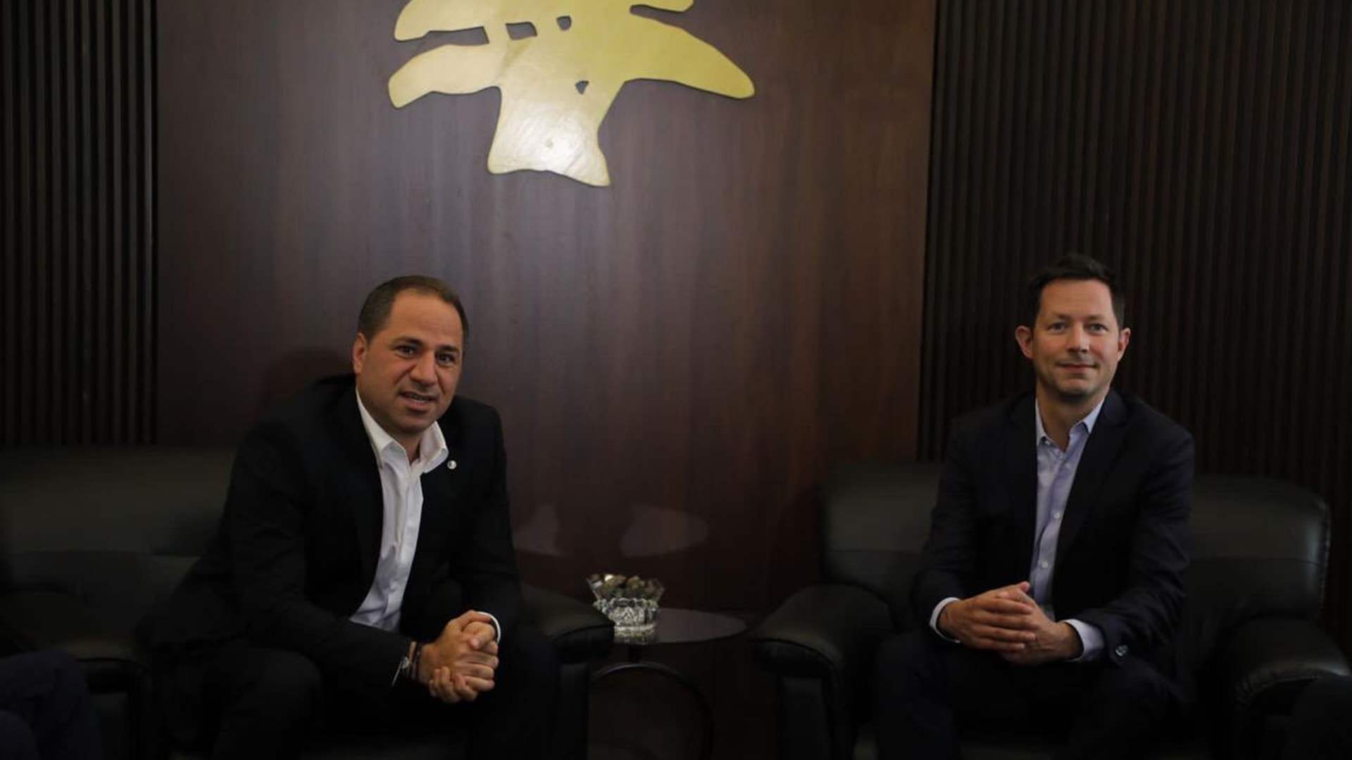 Gemayel meets Bellamy, urges support against Hezbollah&#39;s &#39;grip&#39; on Lebanon