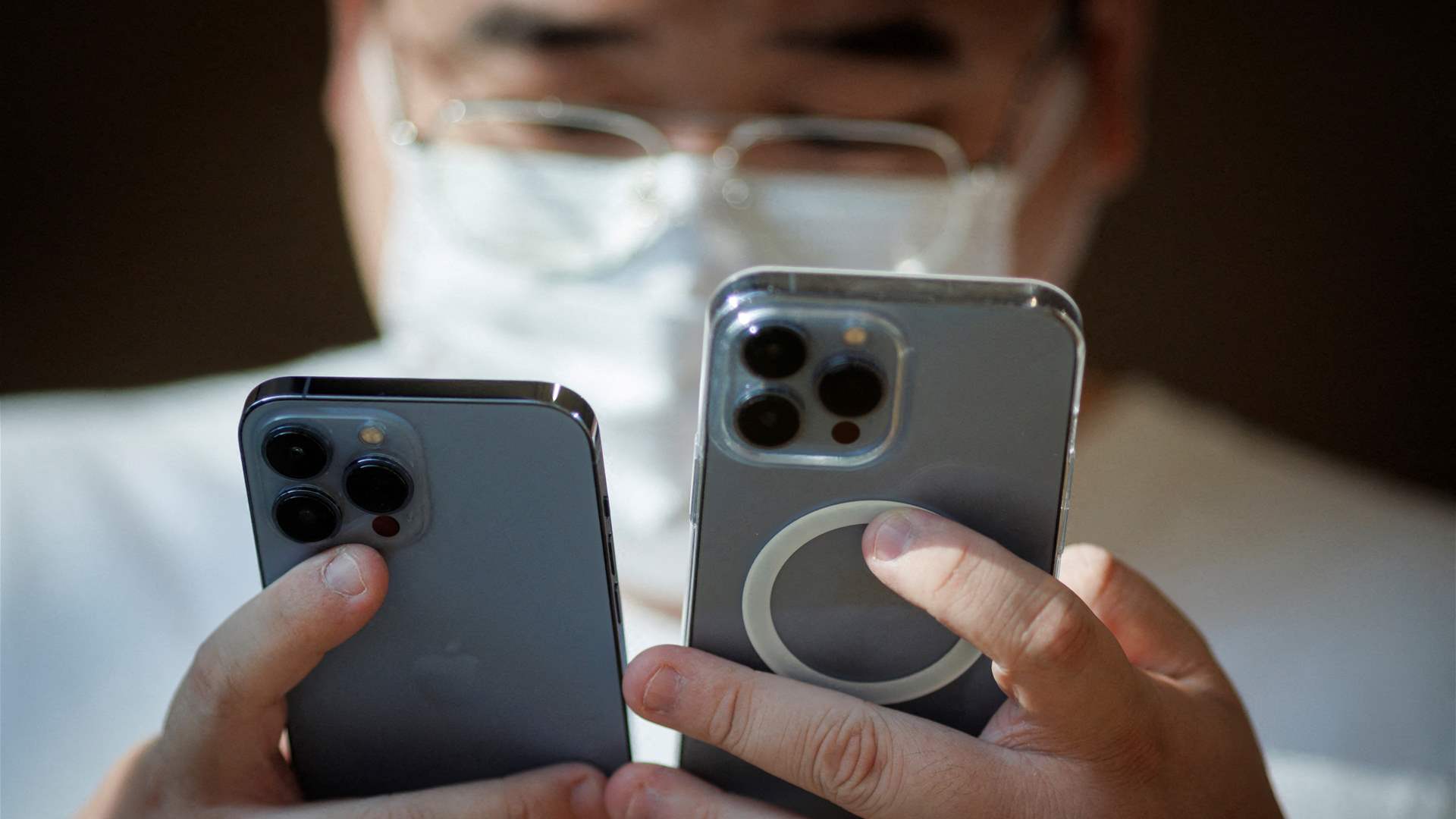 China reportedly bars some government officials from using iPhones