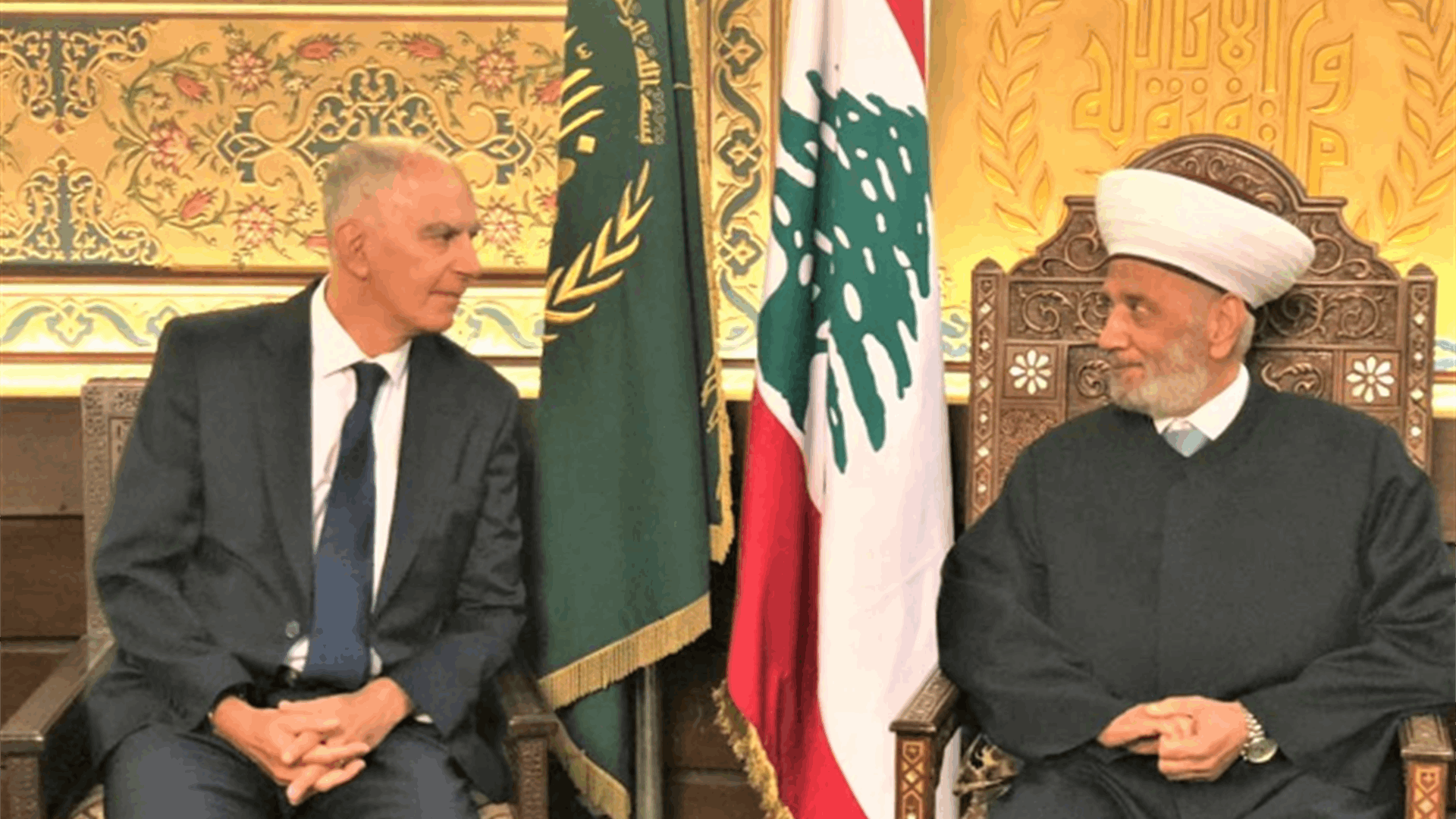 دريان إستقبل السفير ماغرو منوها بجهود فرنسا لمساعدة لبنان