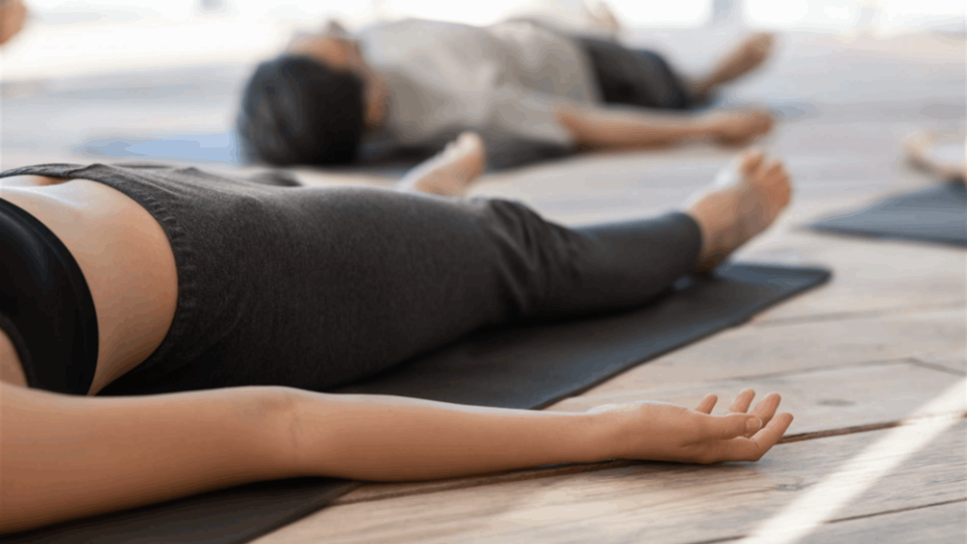 ظنوا أنهم ضحايا "قتل جماعي"... مداهمة جلسة يوغا غريبة وهكذا كان المشهد!  