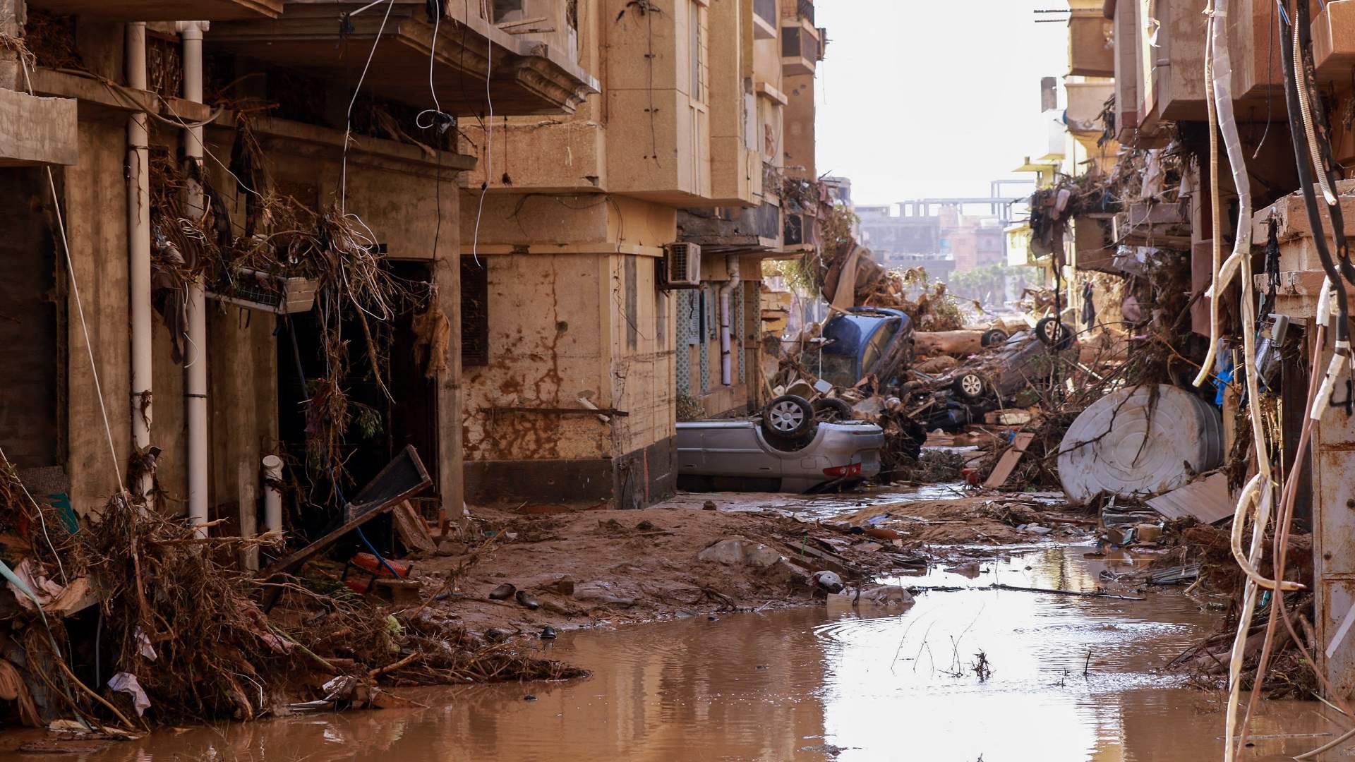 أكثر من 2300 قتيل في الفيضانات في درنة بشرق ليبيا