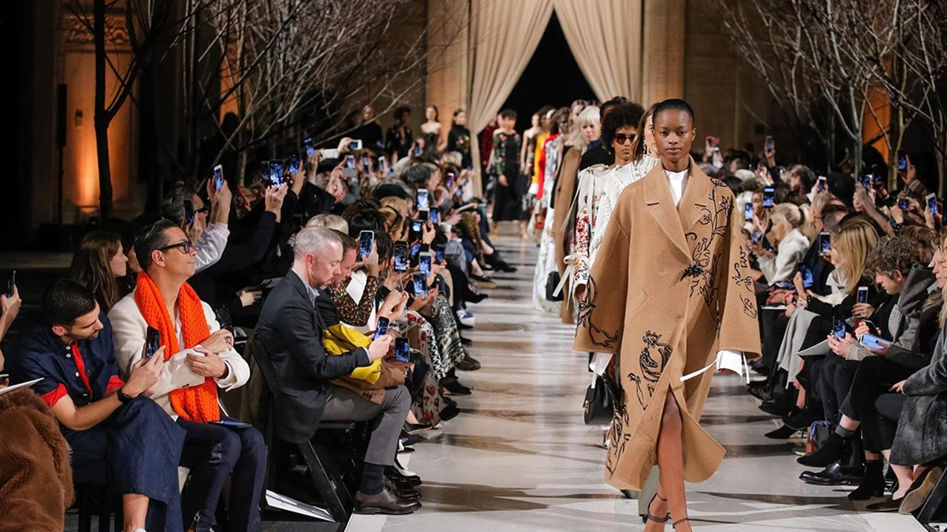 London Fashion Week kicks off amid bet on young designers&#39; energy